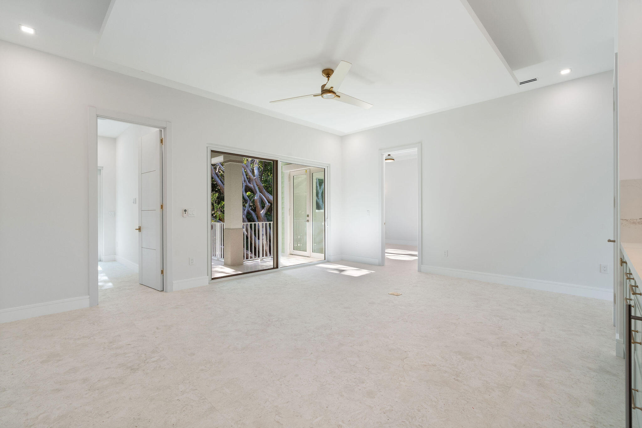 114 Royal Lane Property Photo 32