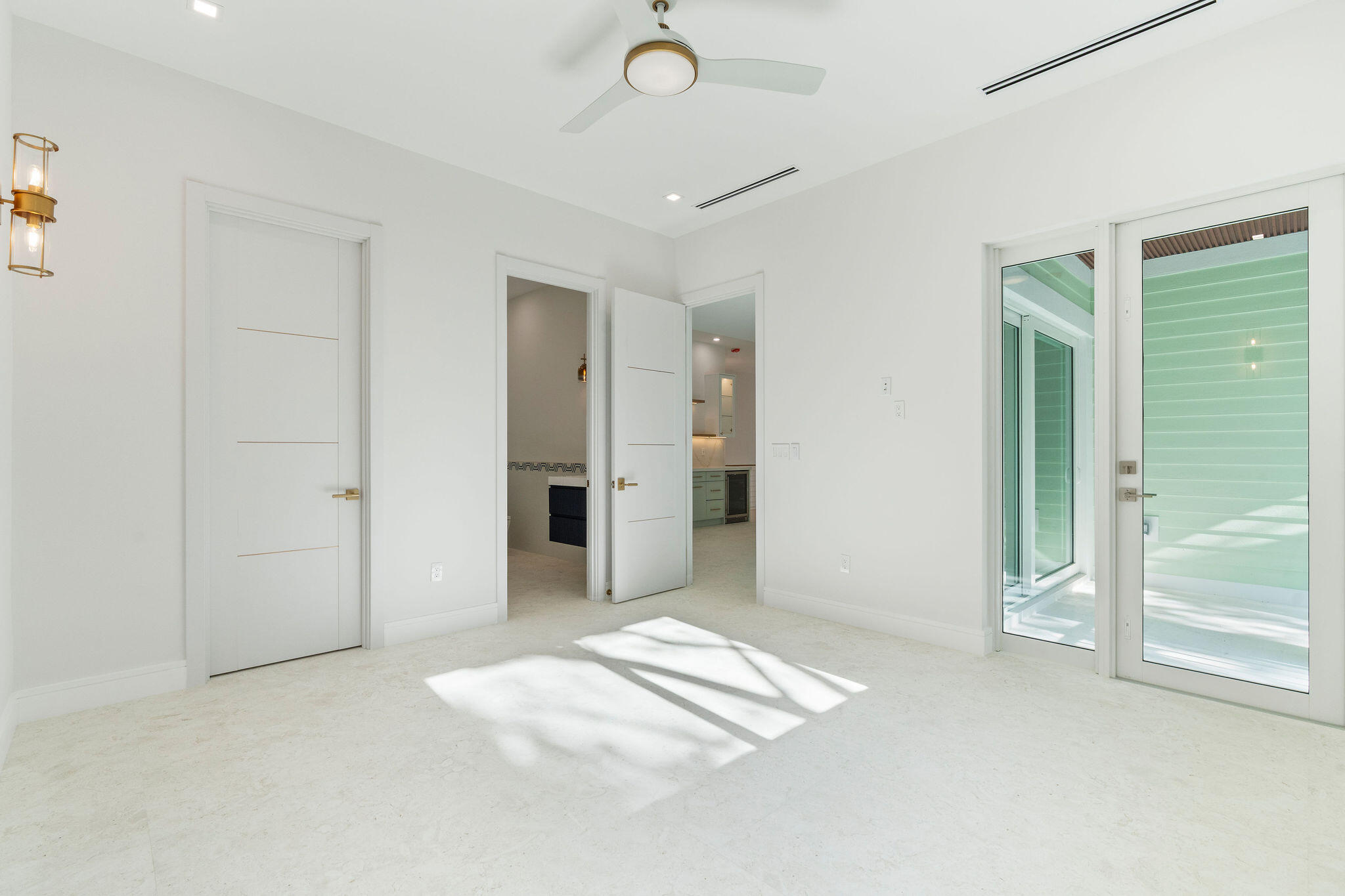 114 Royal Lane Property Photo 34