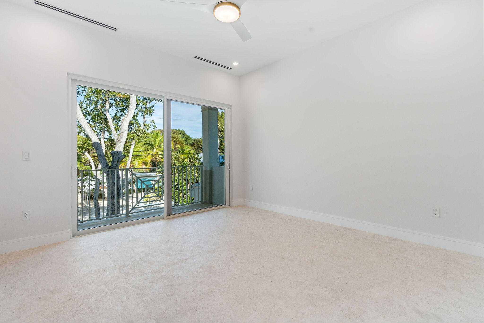 114 Royal Lane Property Photo 38