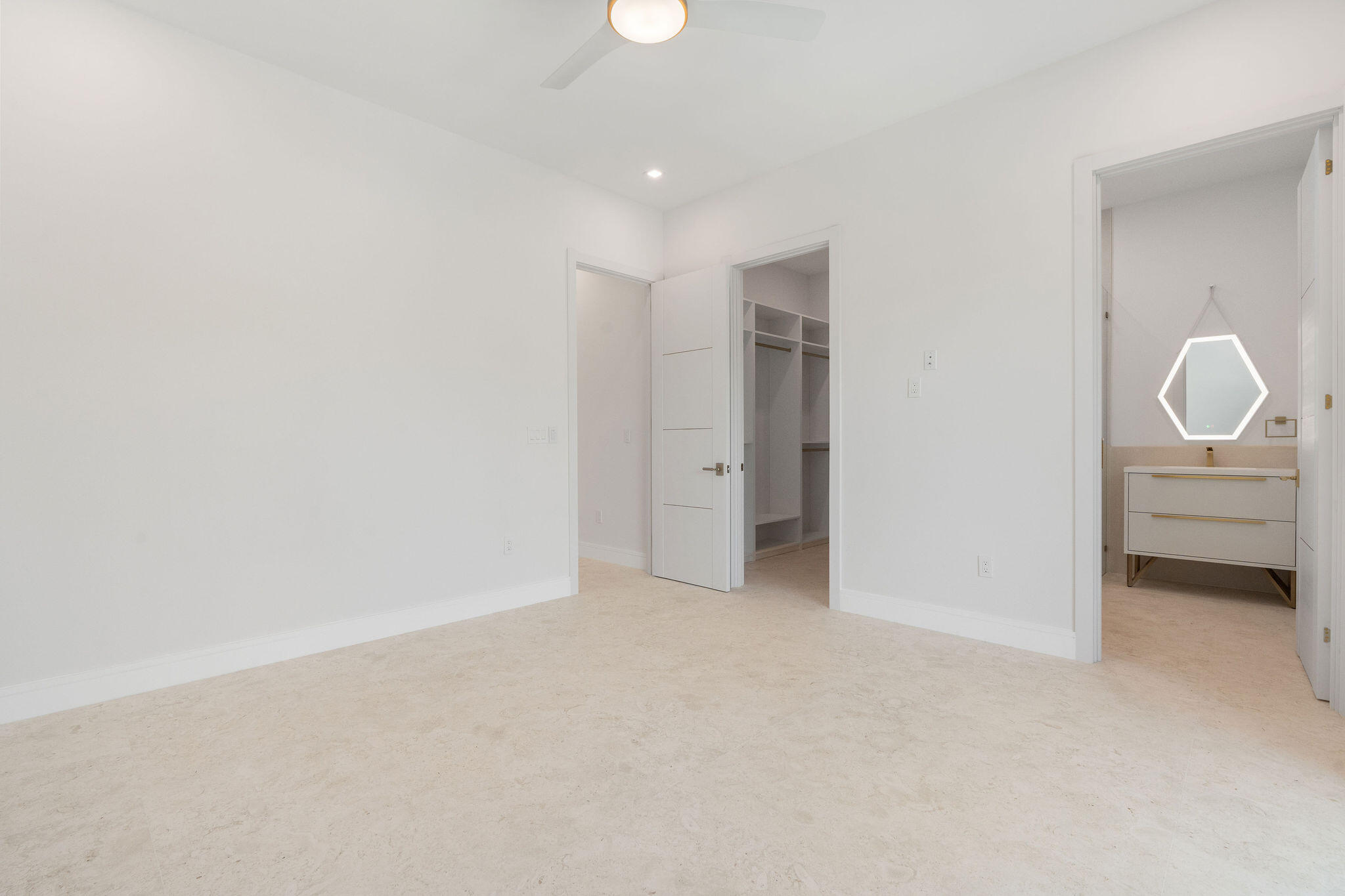 114 Royal Lane Property Photo 39