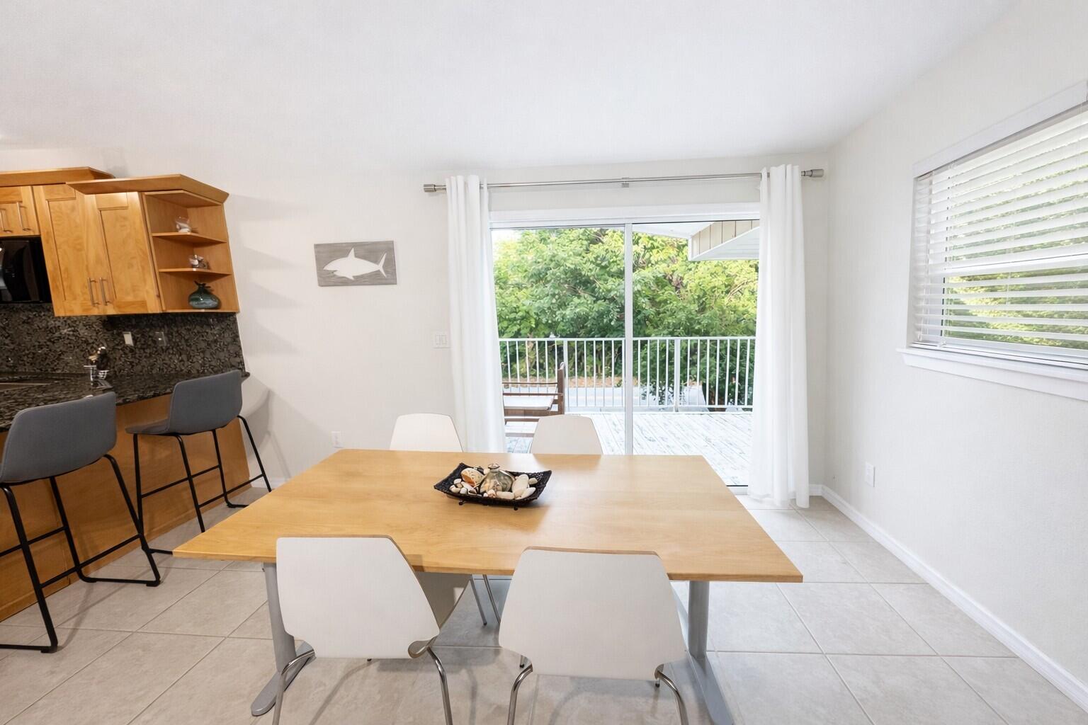335 Bay View Avenue Property Photo 8