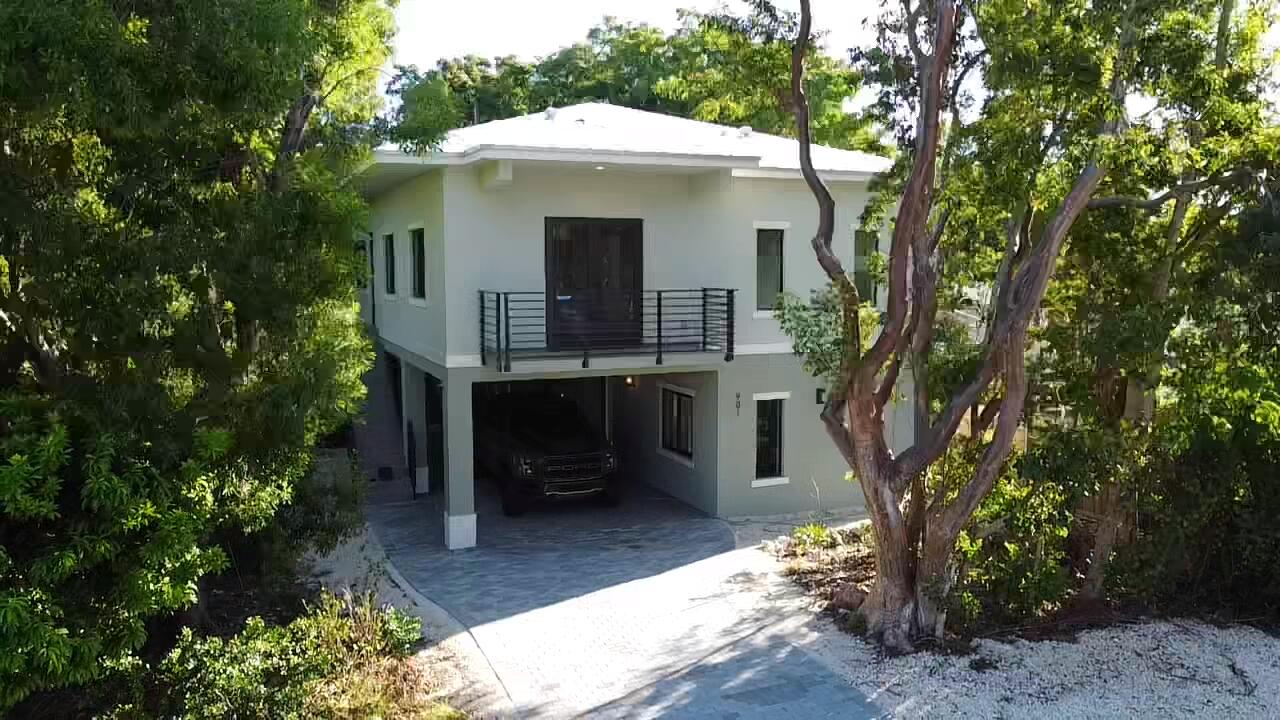 901 Estall Street Property Photo 1