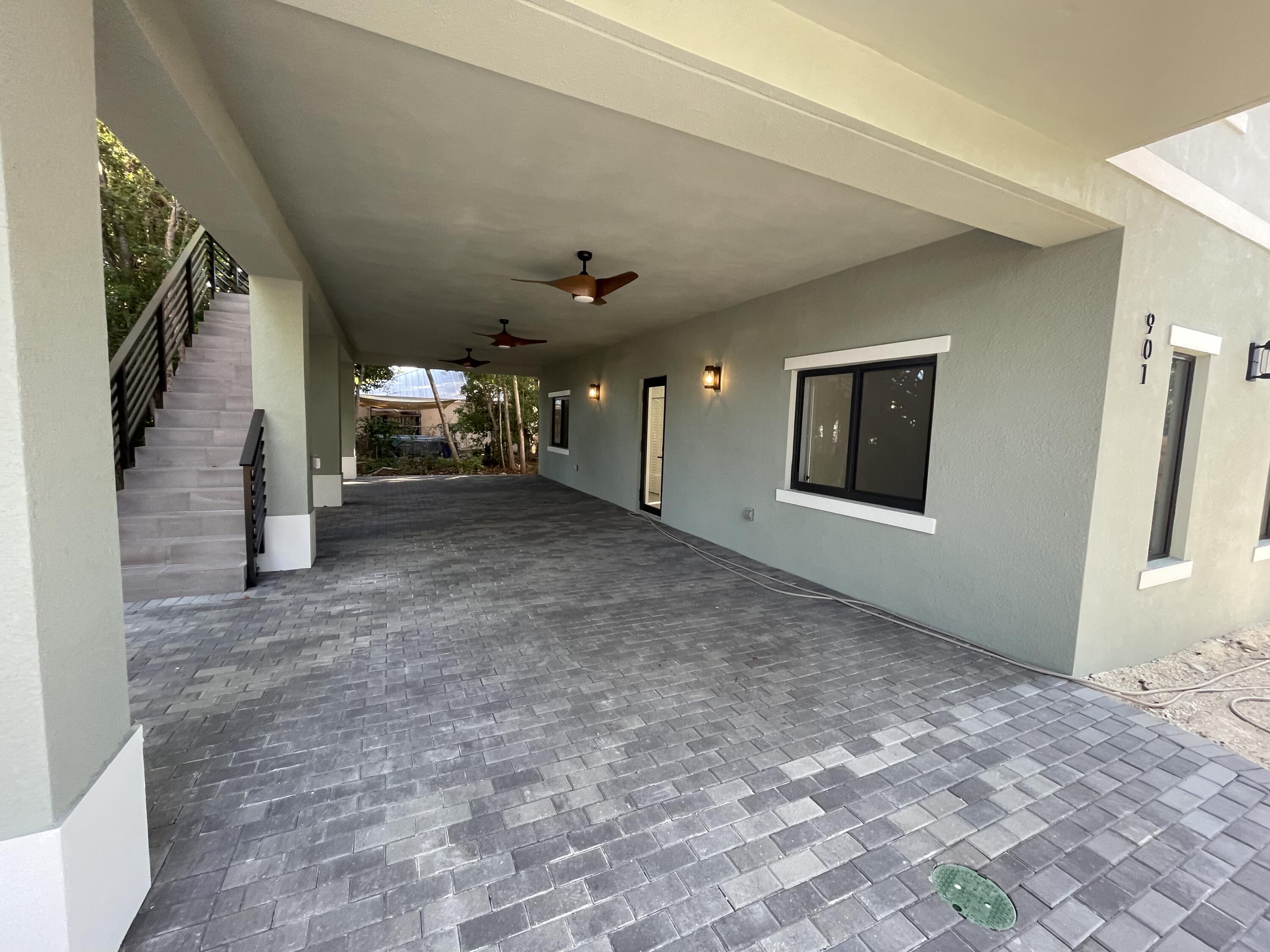 901 Estall Street Property Photo 4