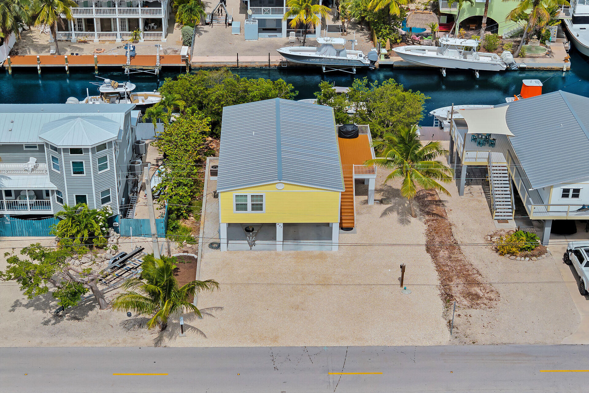 437 Pirates Road Property Photo 4