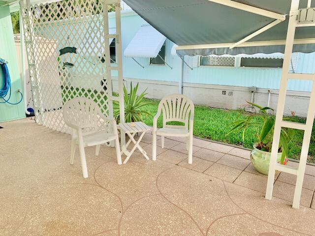 808 S Silver Circle Property Photo 6
