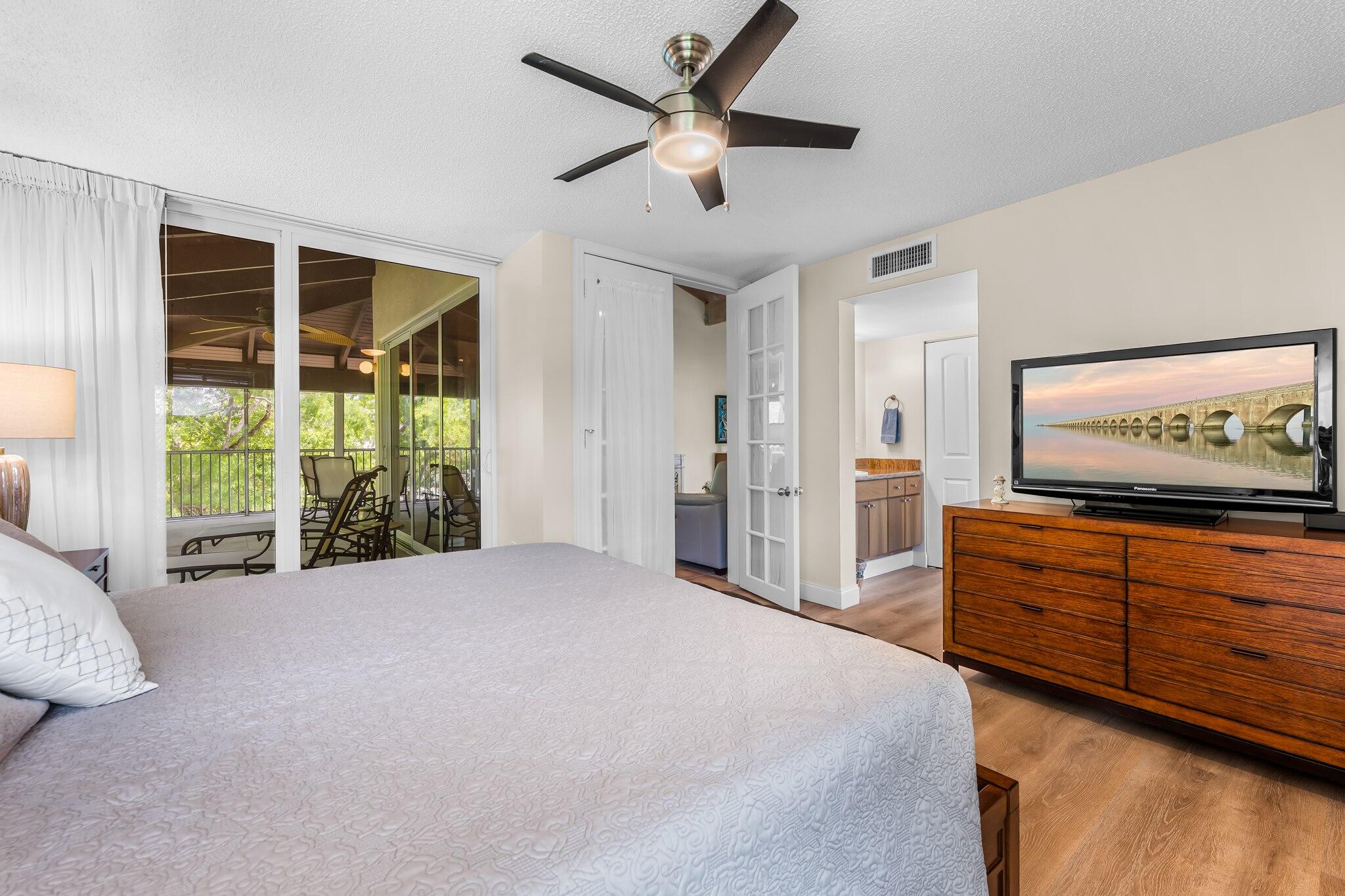 8301 Marina Villas Drive Property Photo 12