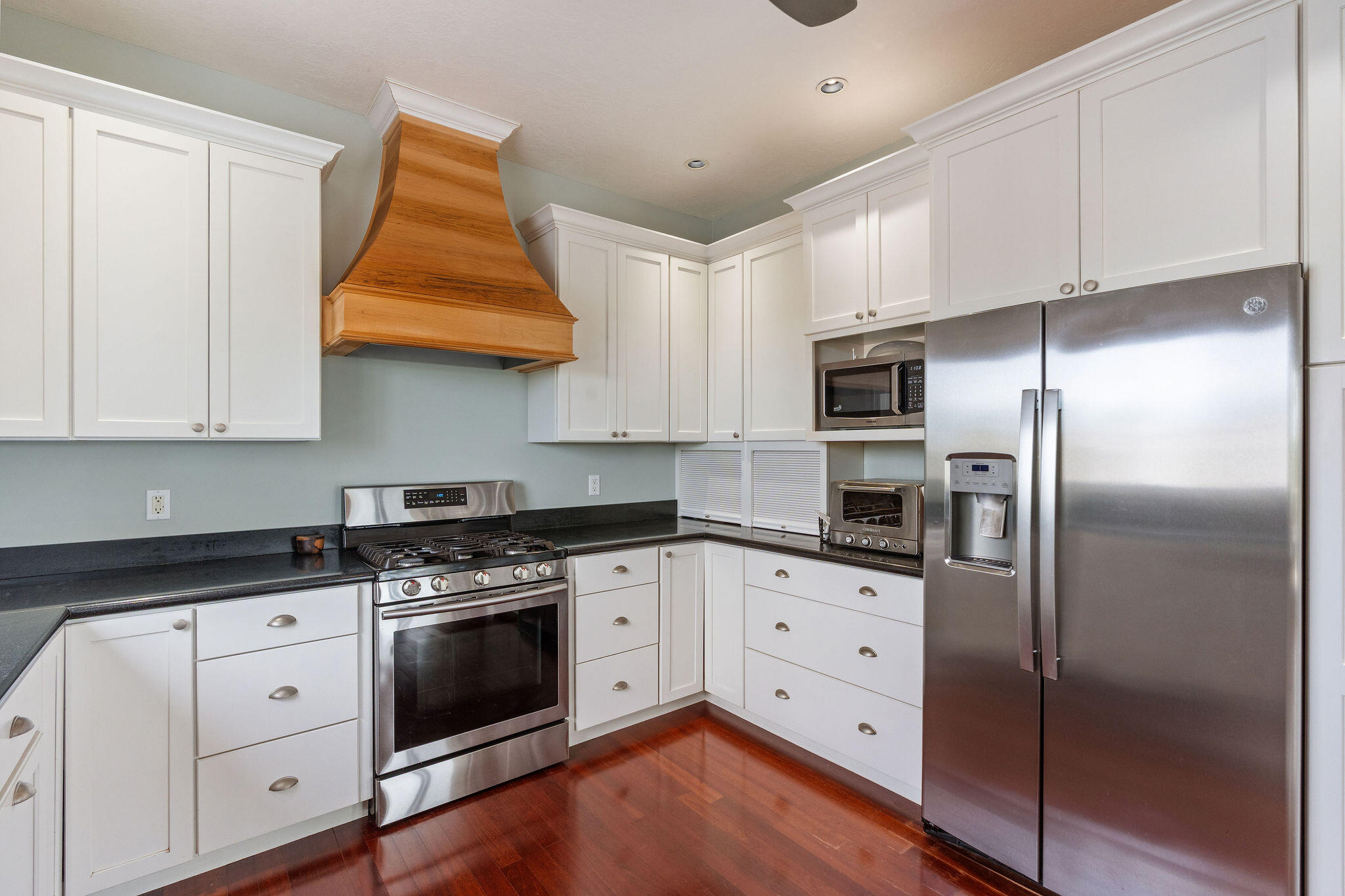 365 Loeb Avenue Property Photo 52