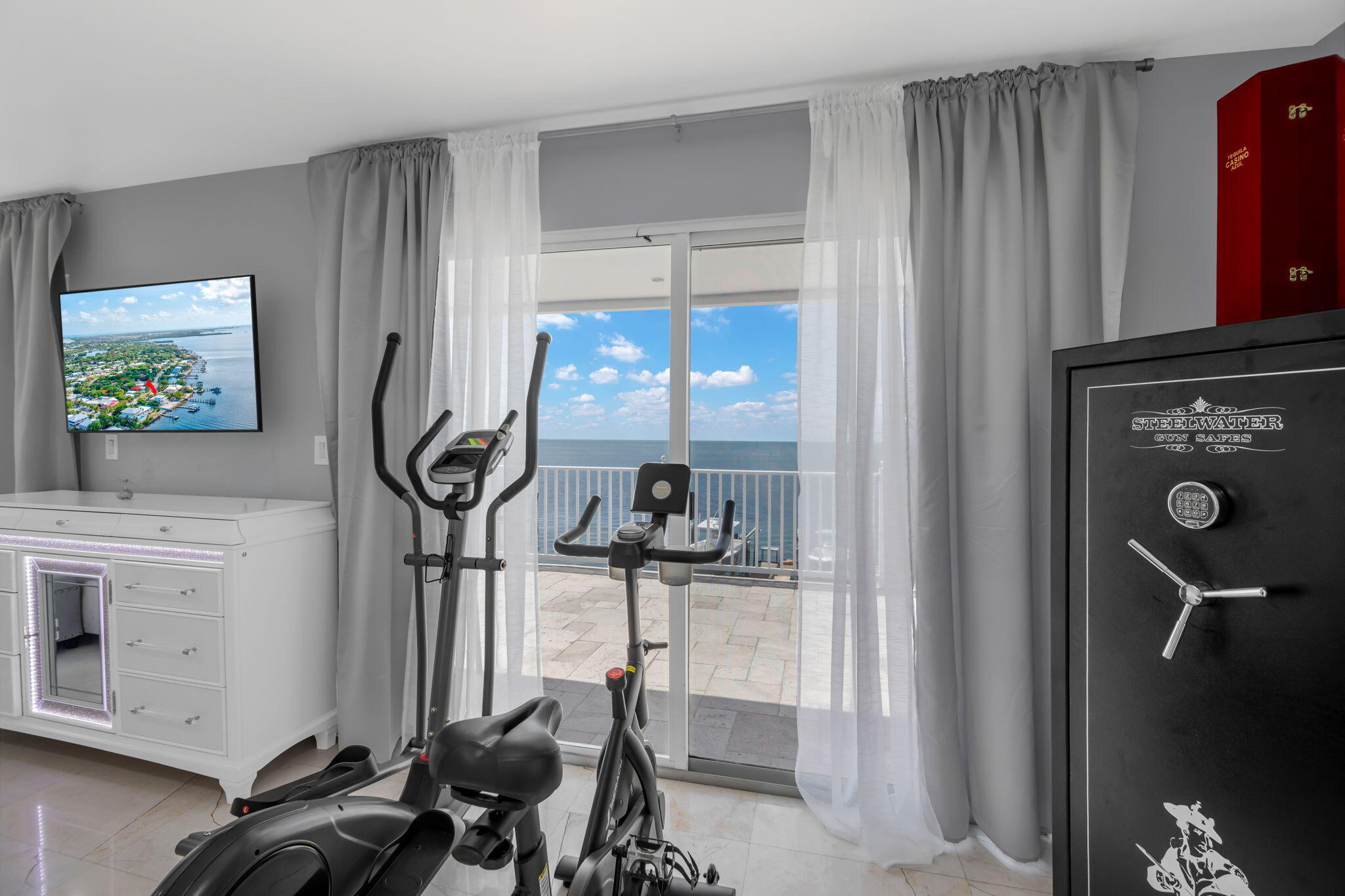 8070 Gulfstream Boulevard Property Photo 8