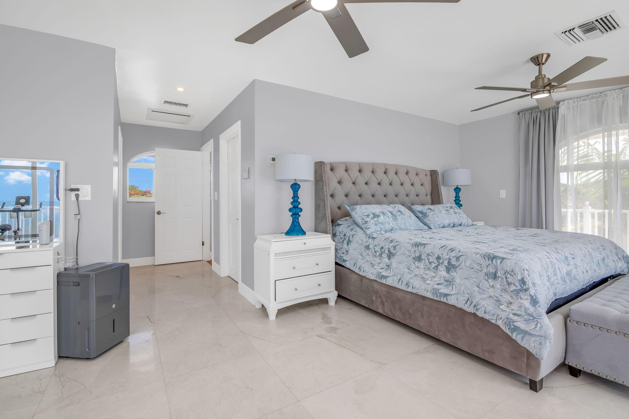 8070 Gulfstream Boulevard Property Photo 9
