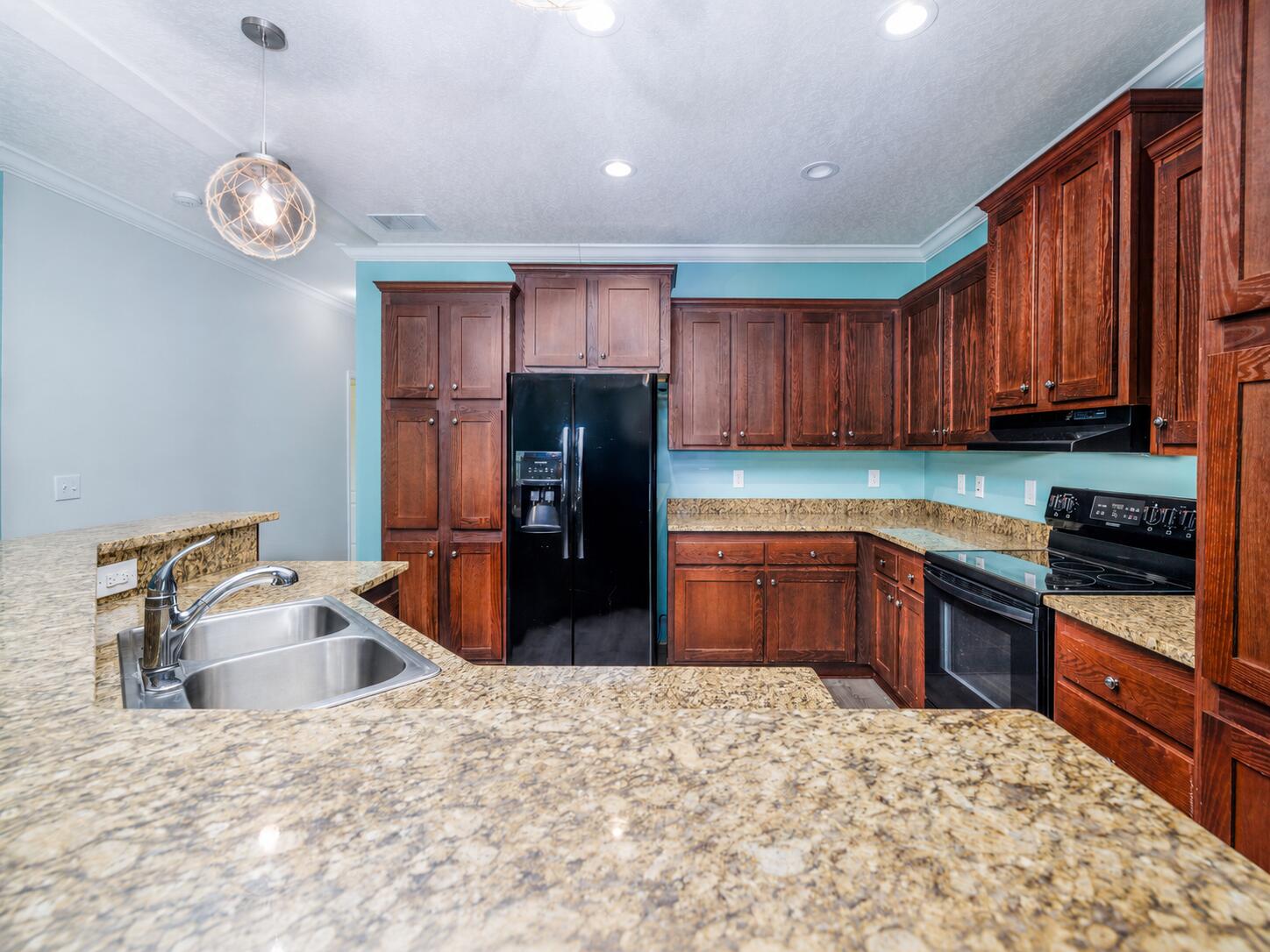 28110 Dorothy Avenue Property Photo 11