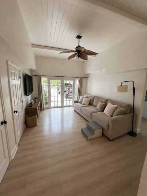 44 Rock Harbor Drive Property Photo 5