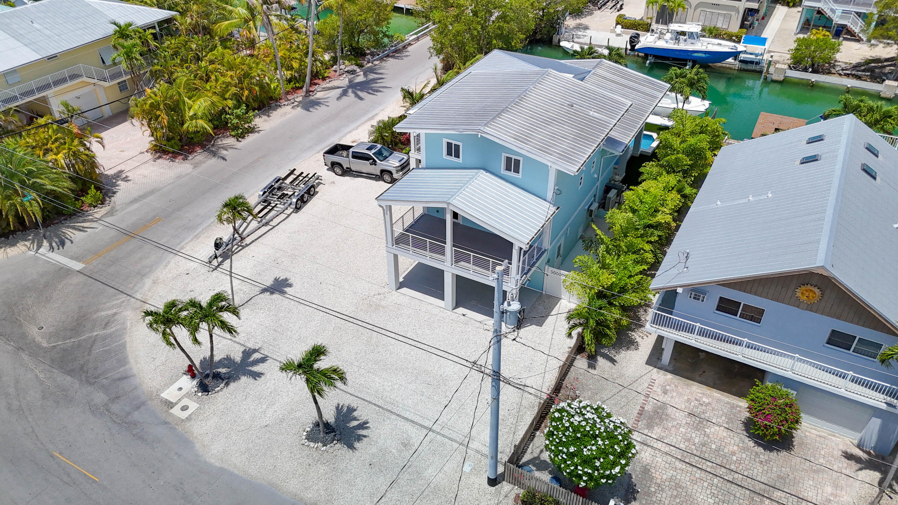 848 E Caribbean Drive Property Photo 6