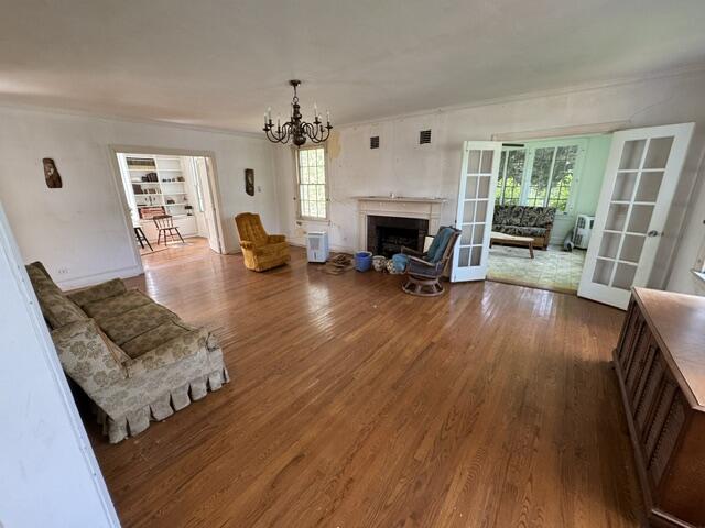 1017 Washington Street Property Photo 2