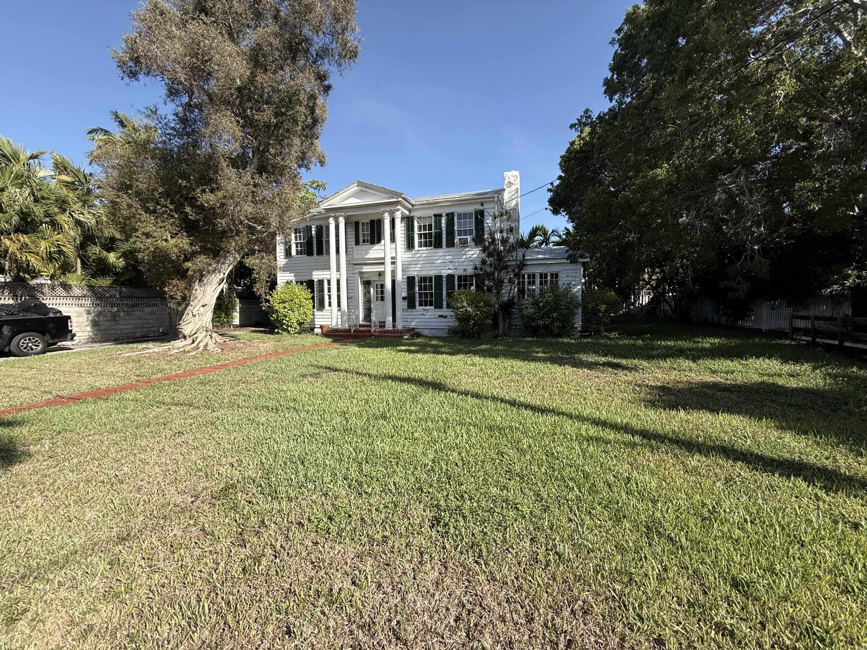1017 Washington Street Property Photo 10