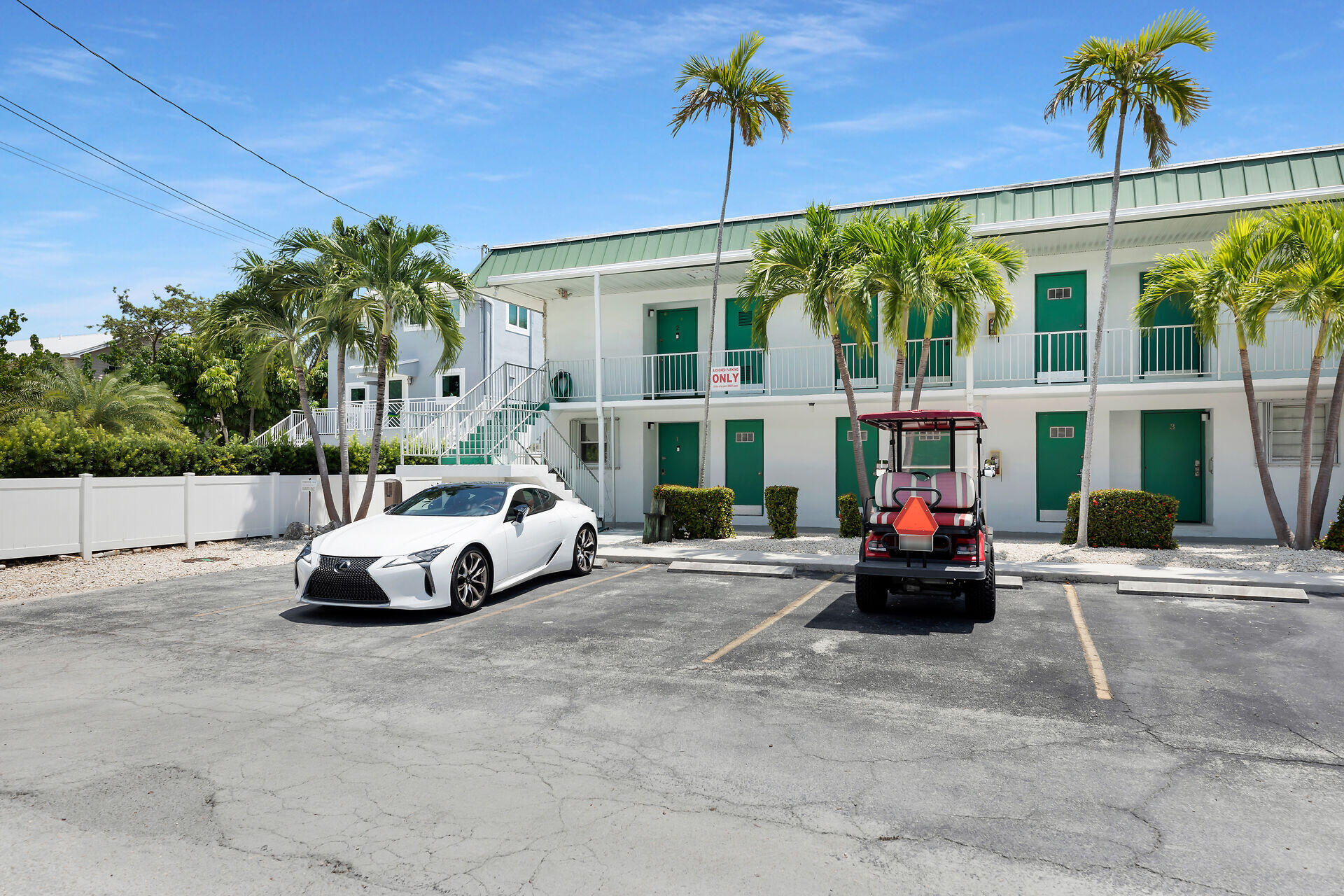 5301 Ocean Terrace Apt 2 Property Photo 3