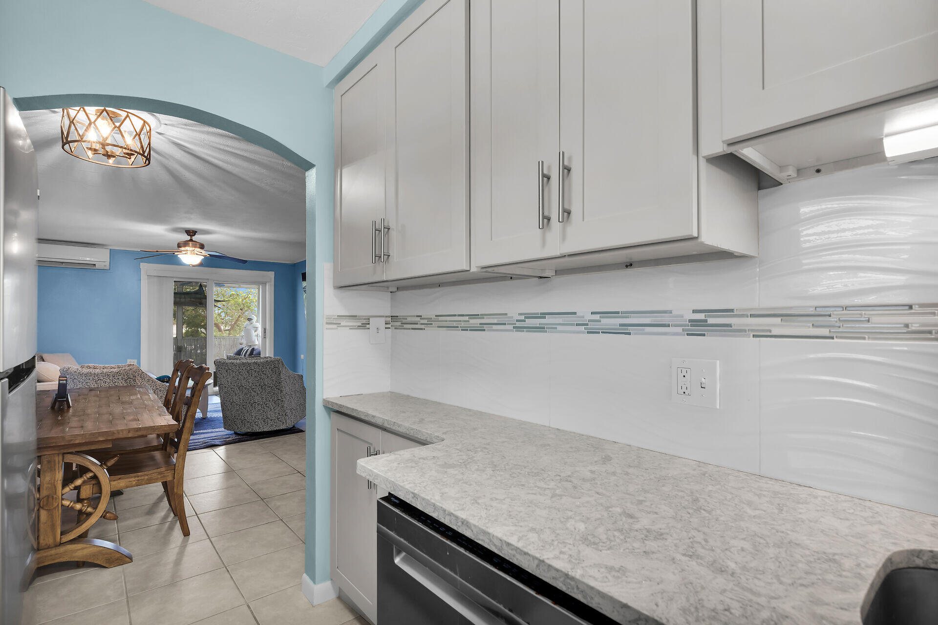 5301 Ocean Terrace Apt 2 Property Photo 13