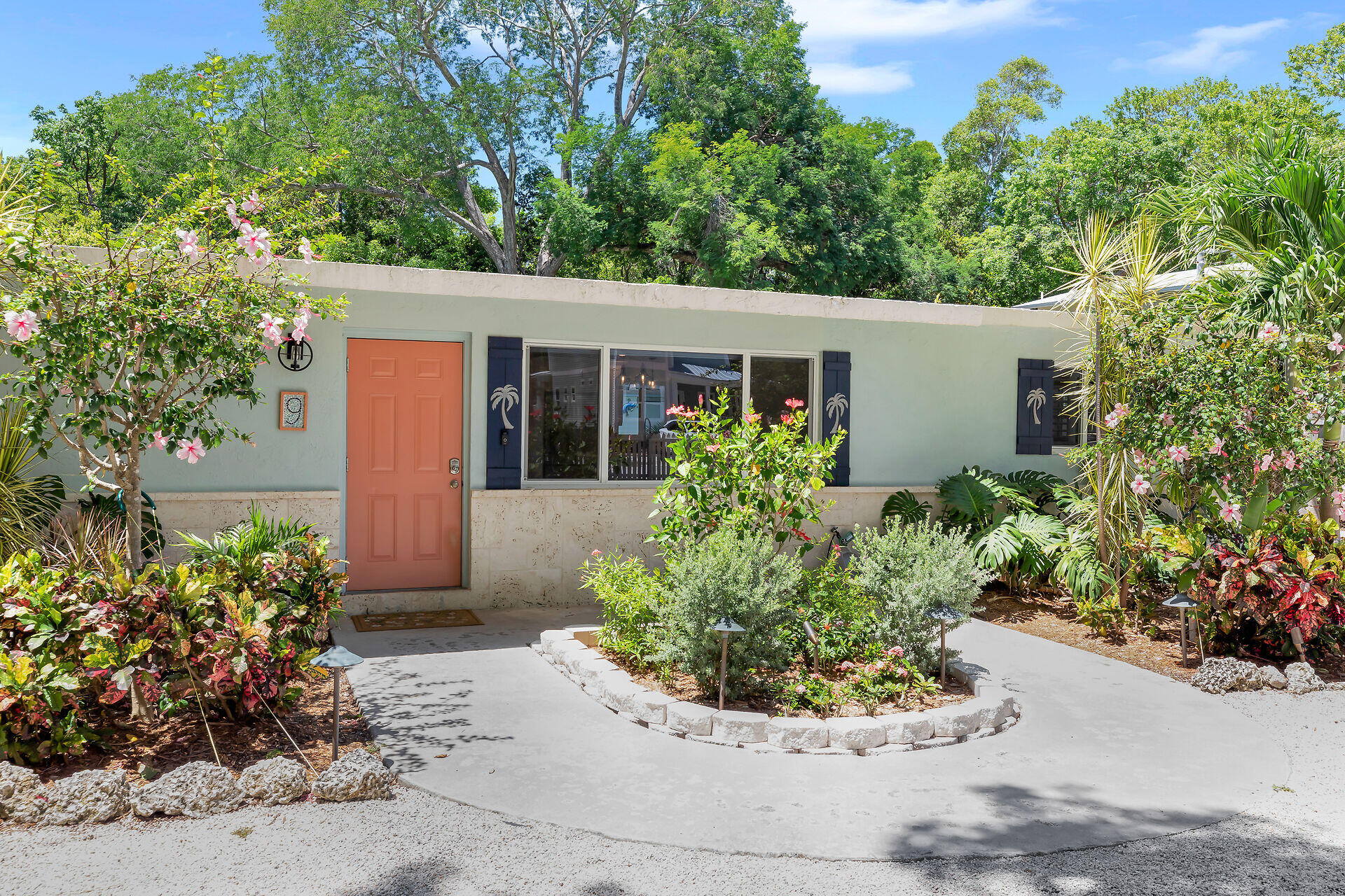 9 Transylvania Avenue Property Photo 1