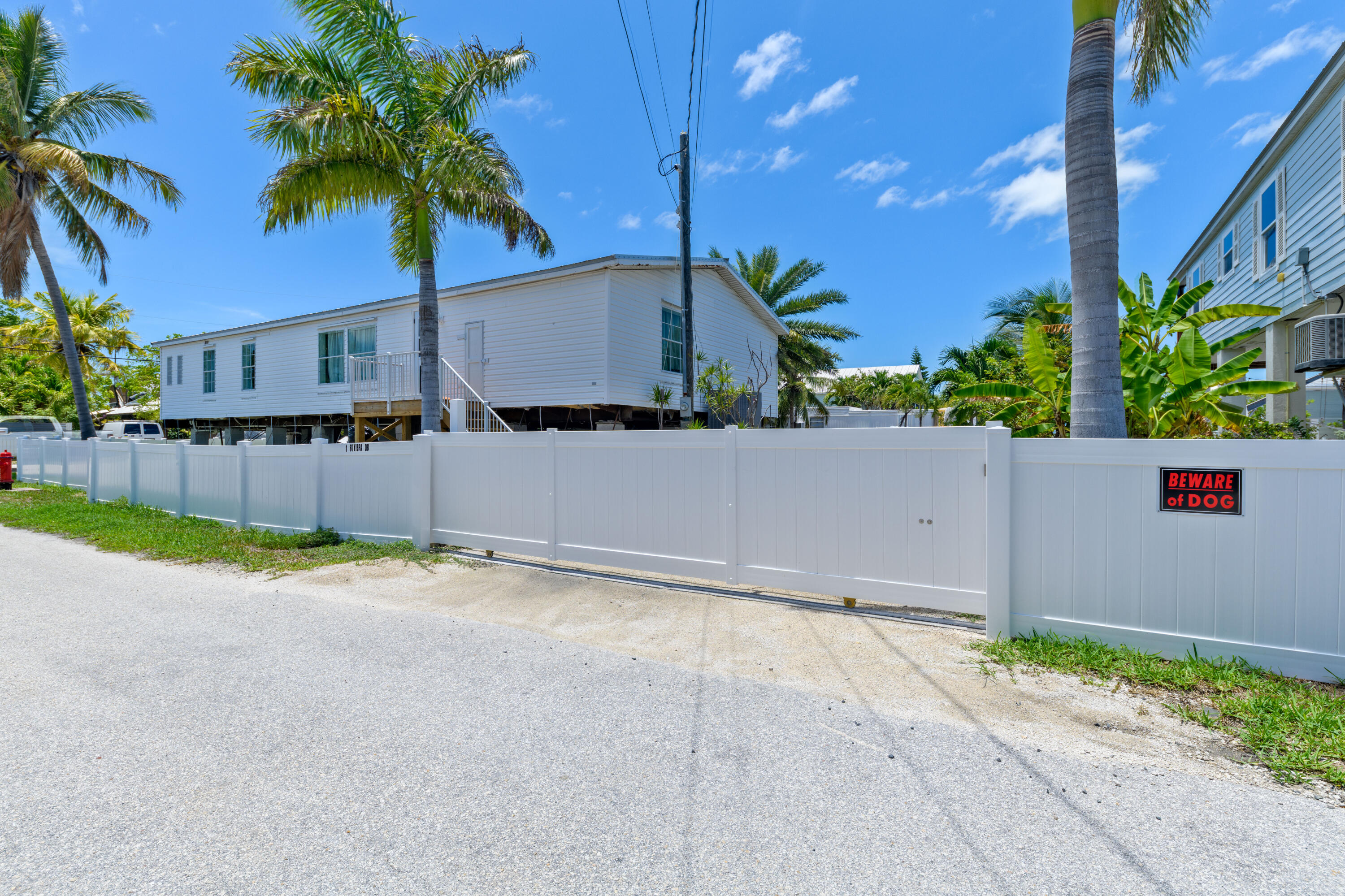 1 Riviera Drive Property Photo 27