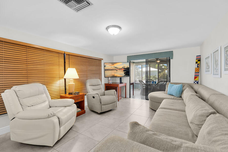 303 Sombrero Beach Road Property Photo 5