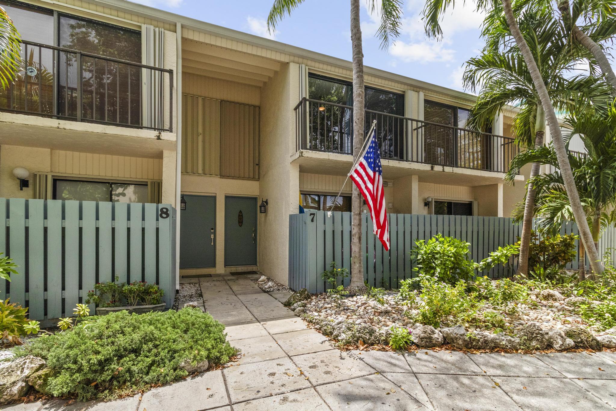 87200 Overseas Highway APT A 7 Property Photo 1