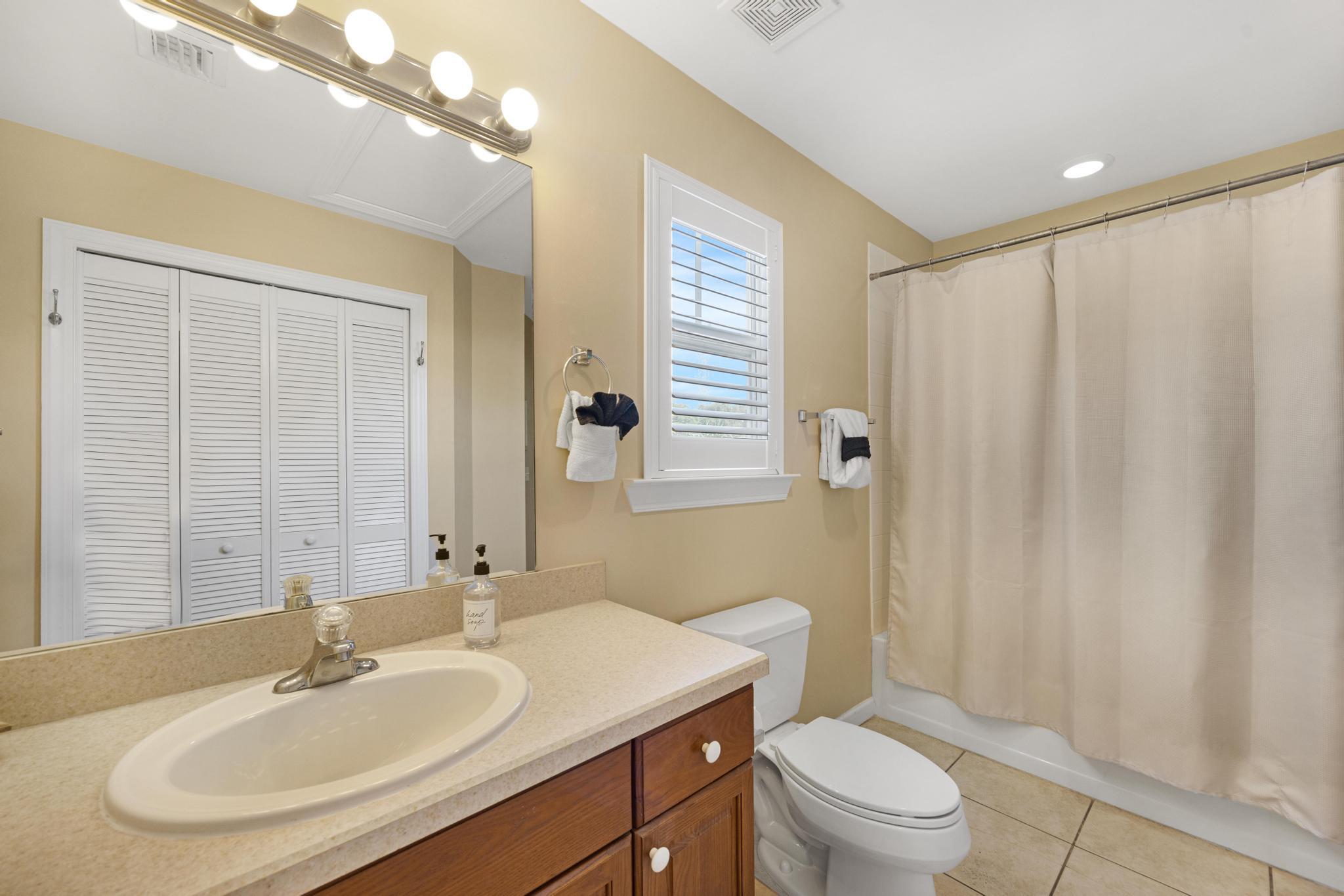 15 Coral Way Property Photo 10