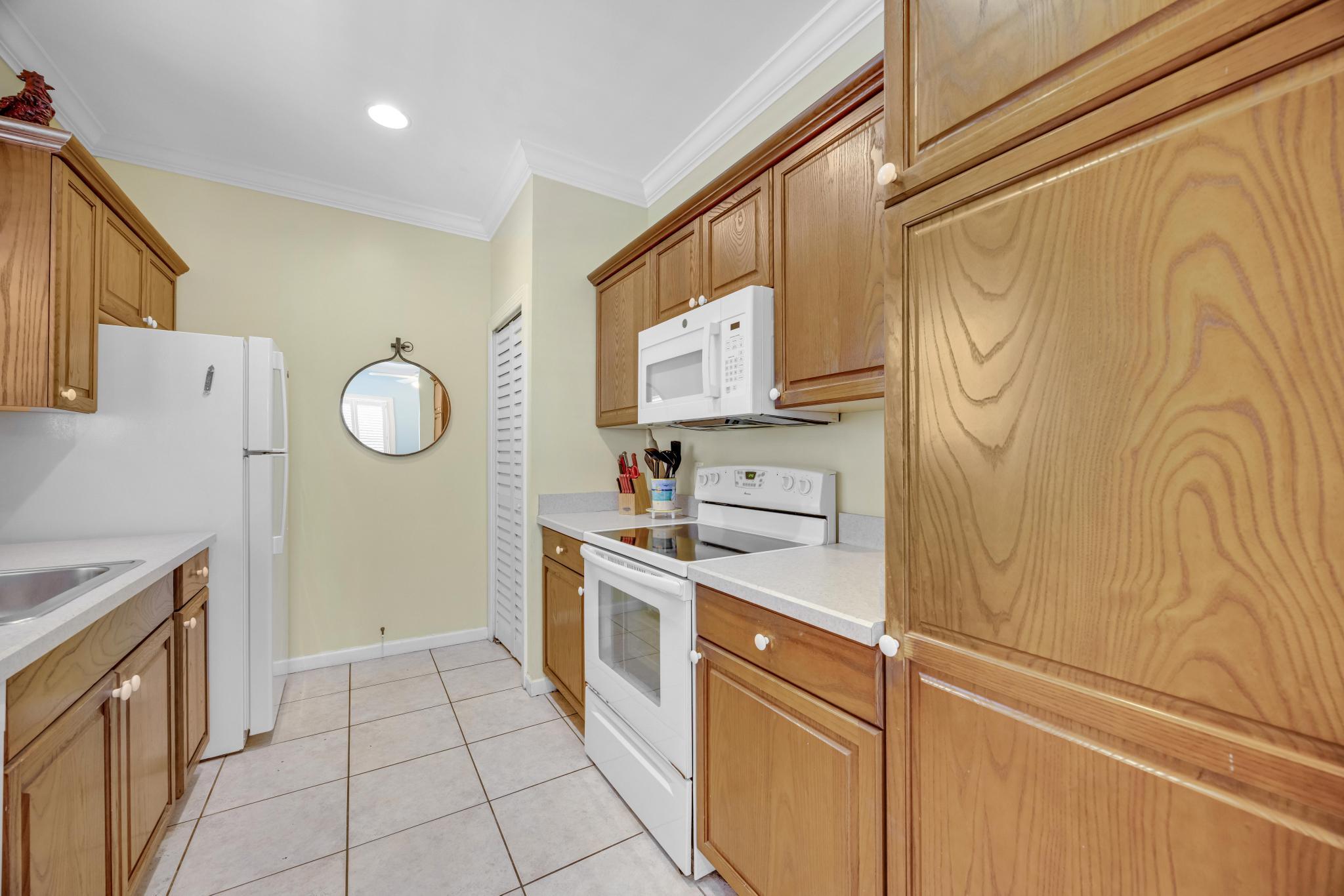 15 Coral Way Property Photo 14