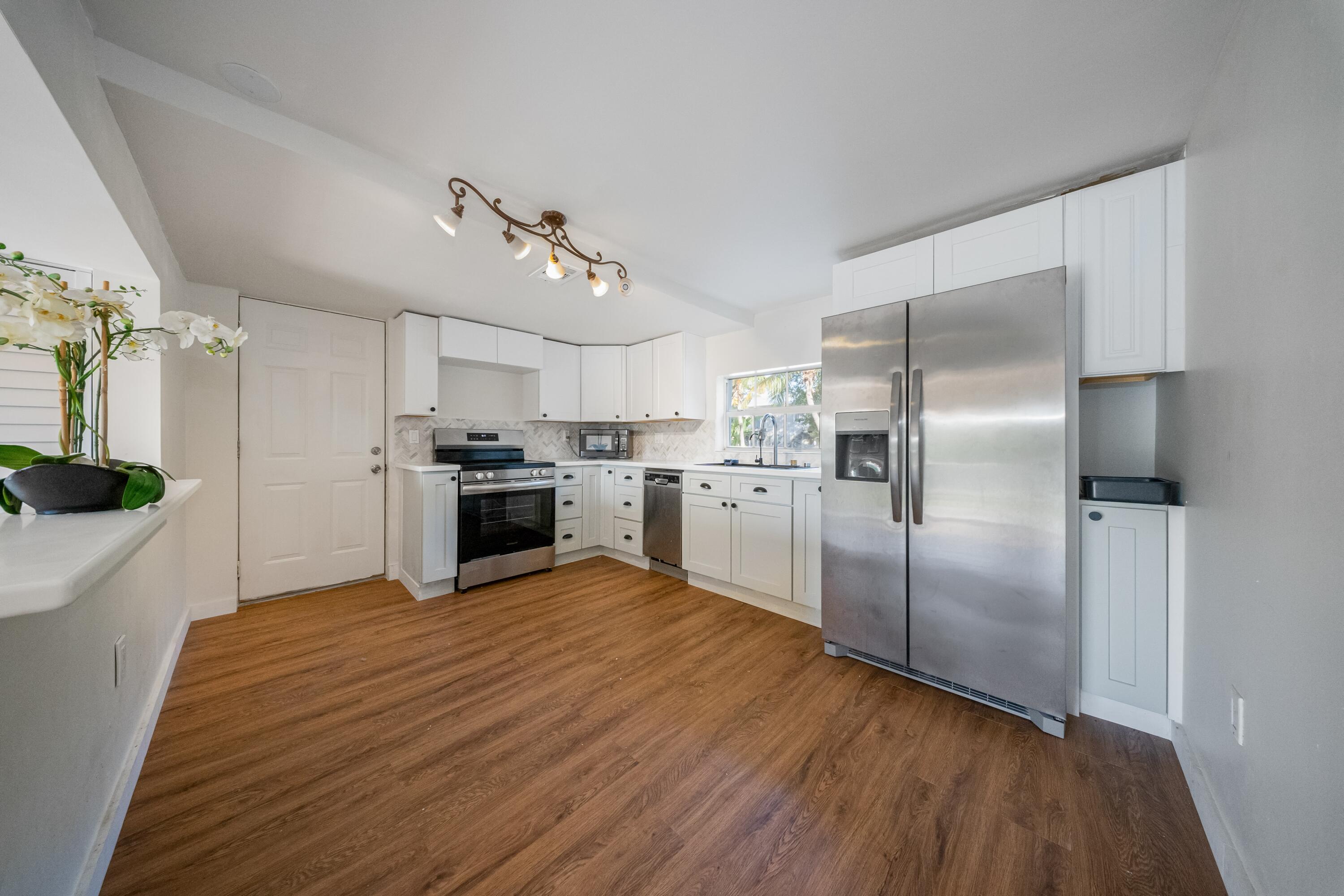 133 Valois Boulevard Property Photo 13