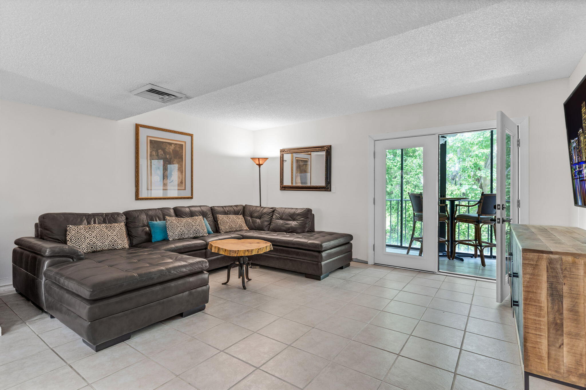87455 Old Highway 247 Property Photo 5