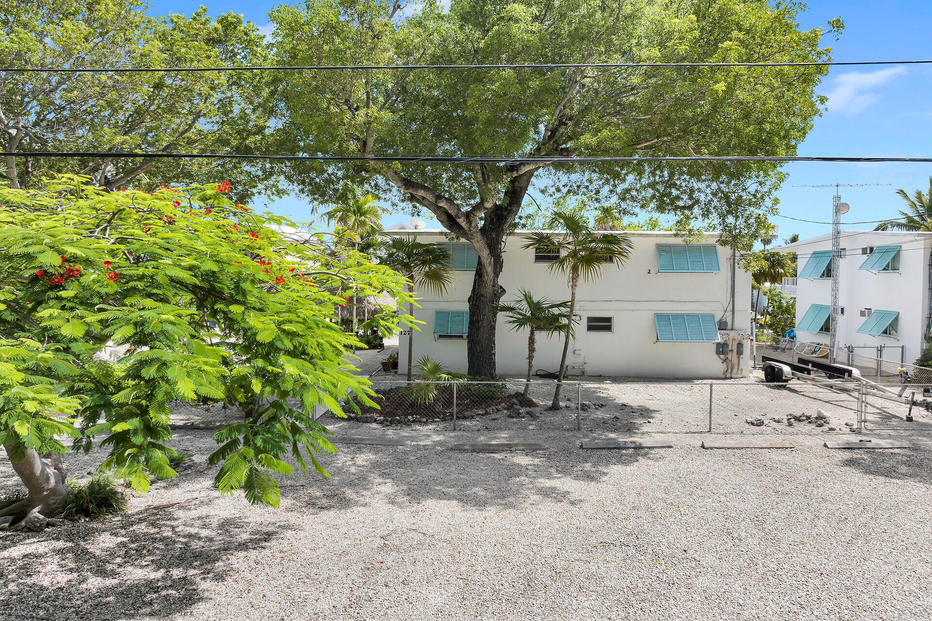 127 & 121 Monroe Drive 1-3 Property Photo 4