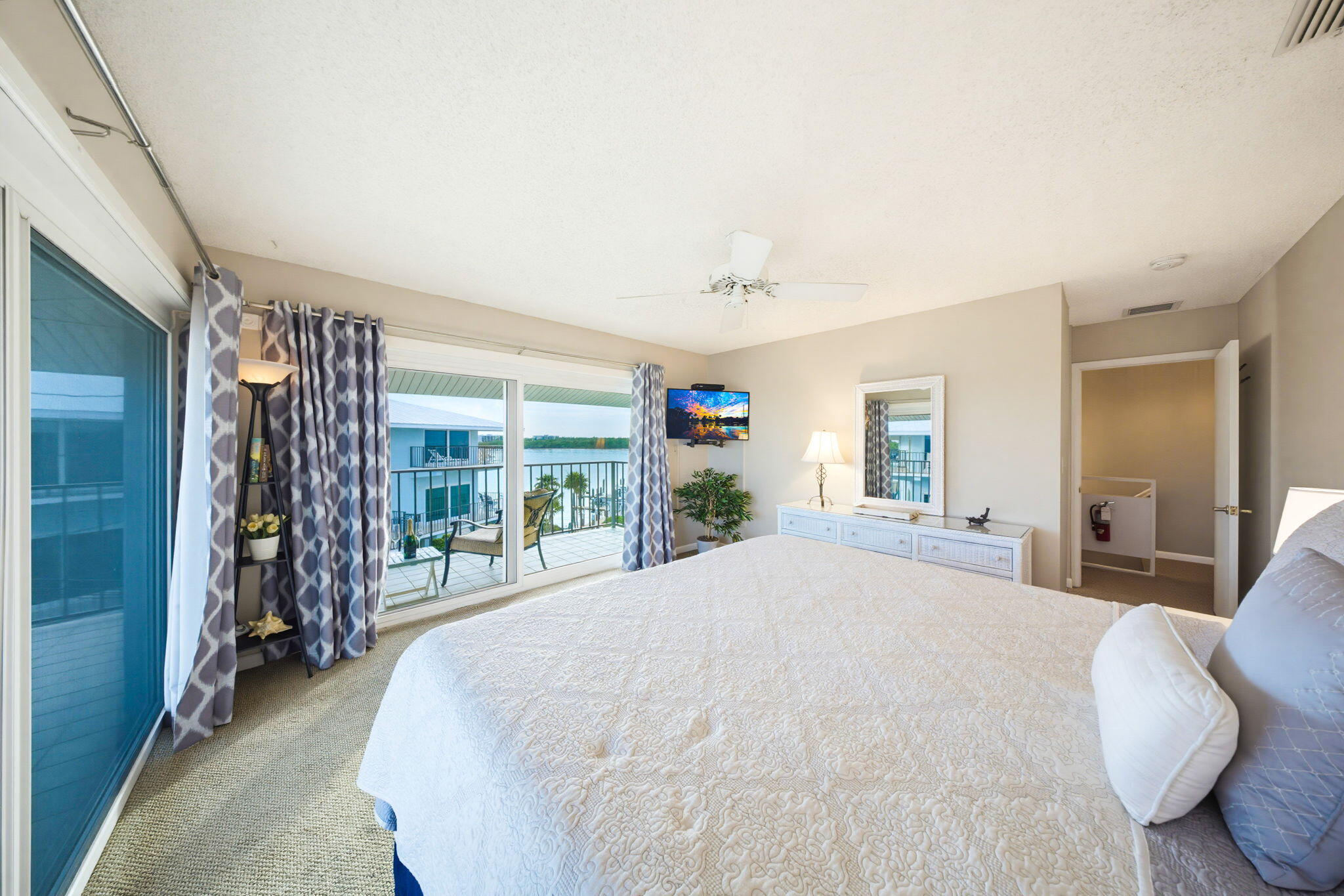 12690 Overseas Highway Apt 310 Property Photo 21
