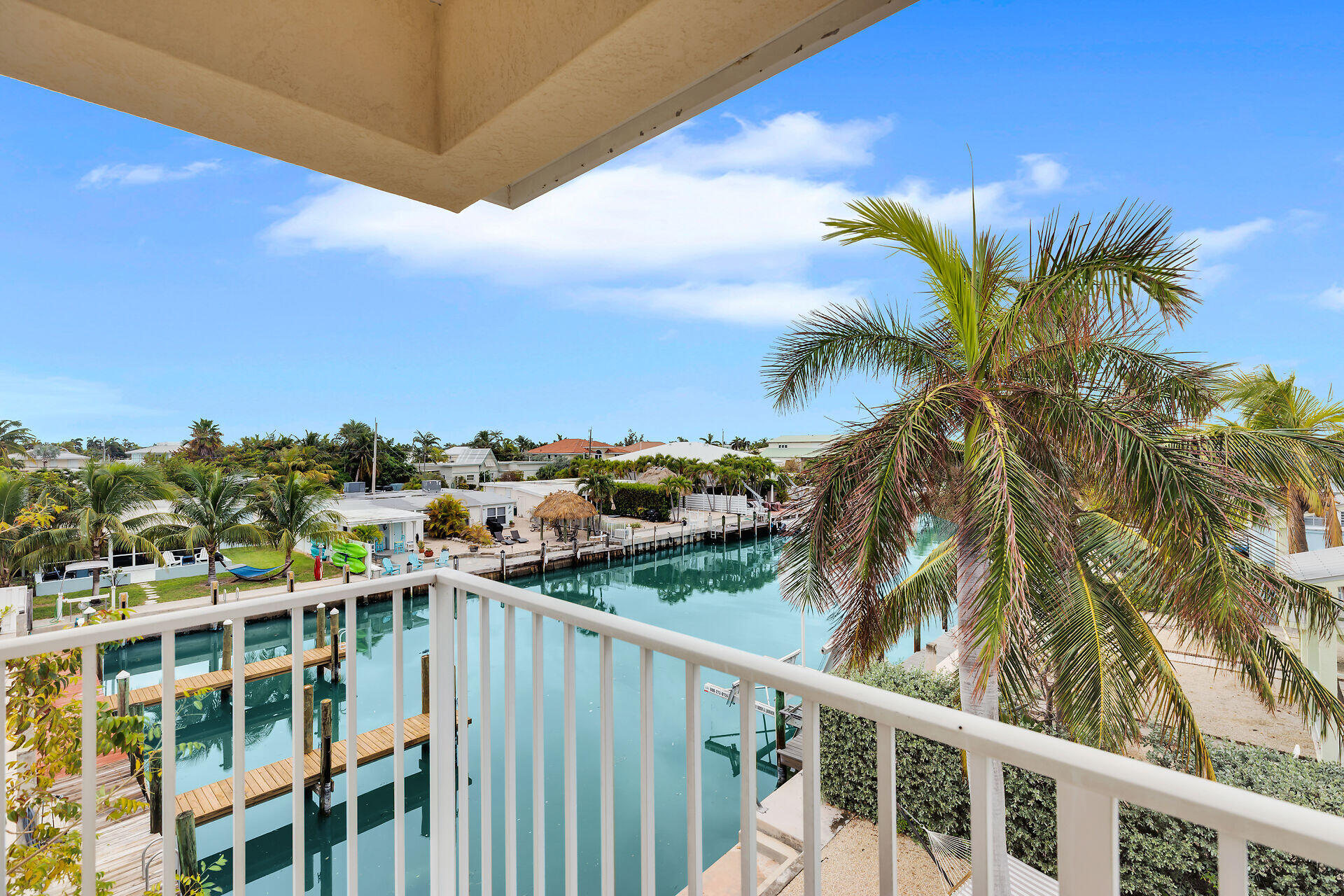 315 E Ocean Drive Property Photo 4