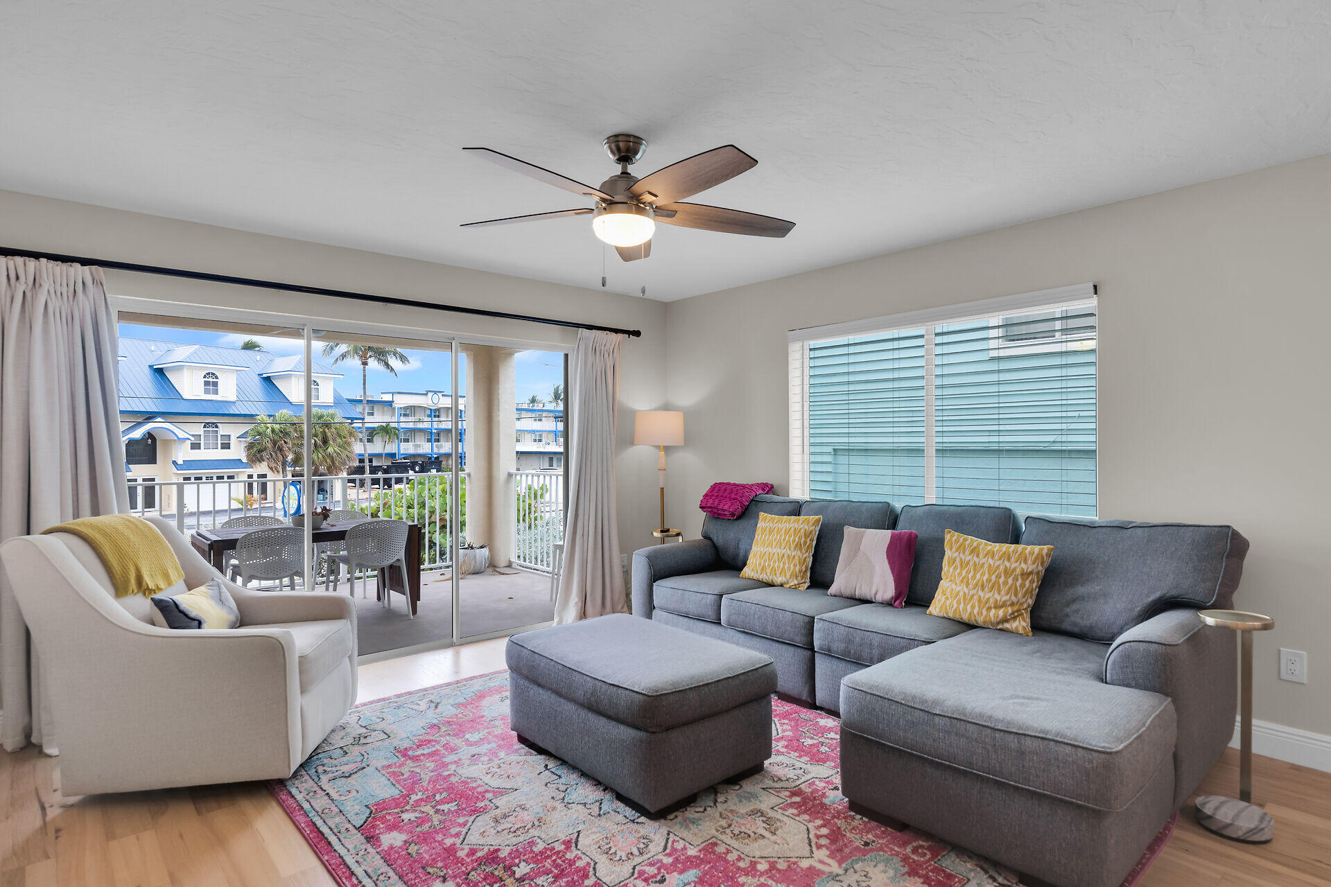 315 E Ocean Drive Property Photo 10