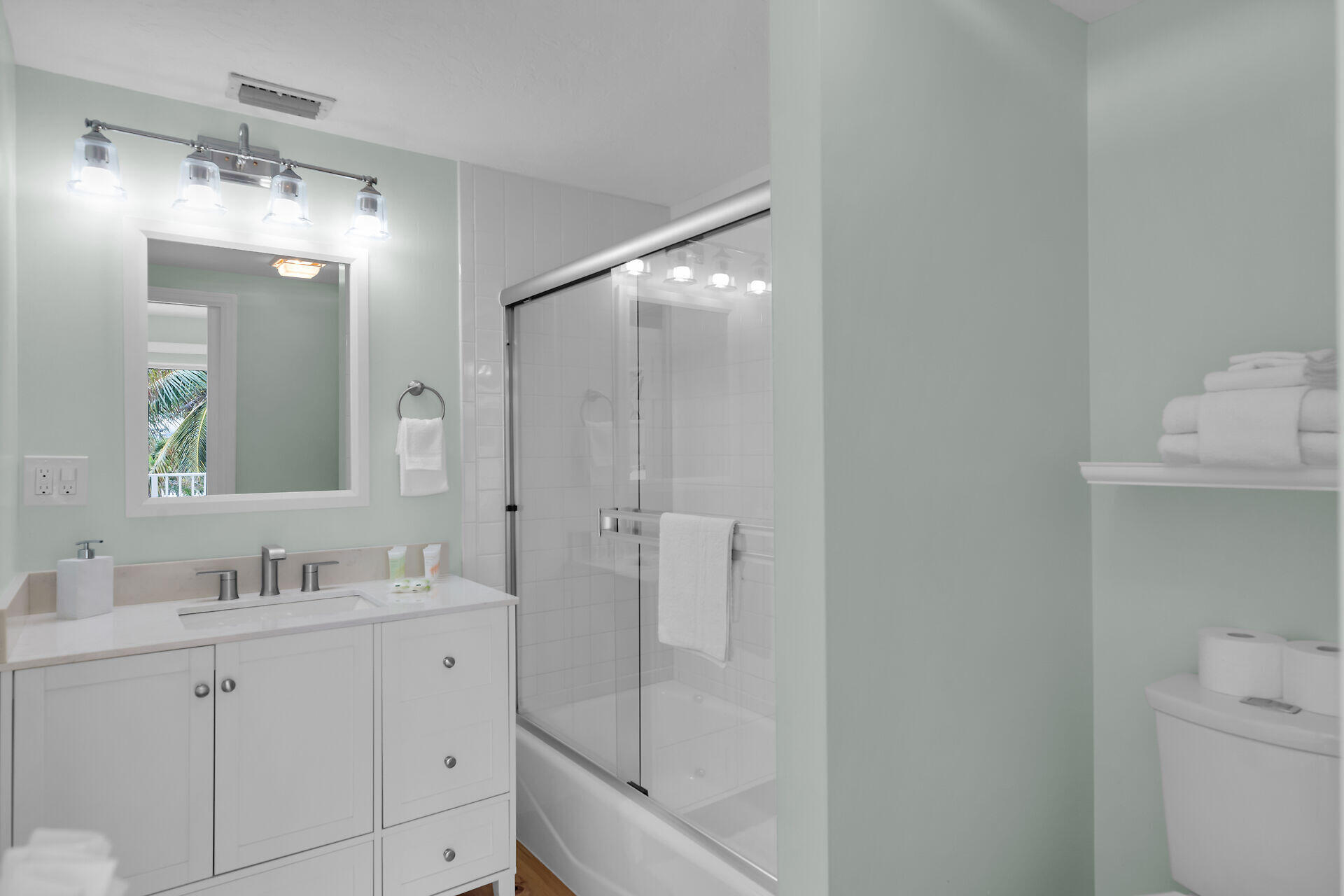 315 E Ocean Drive Property Photo 15