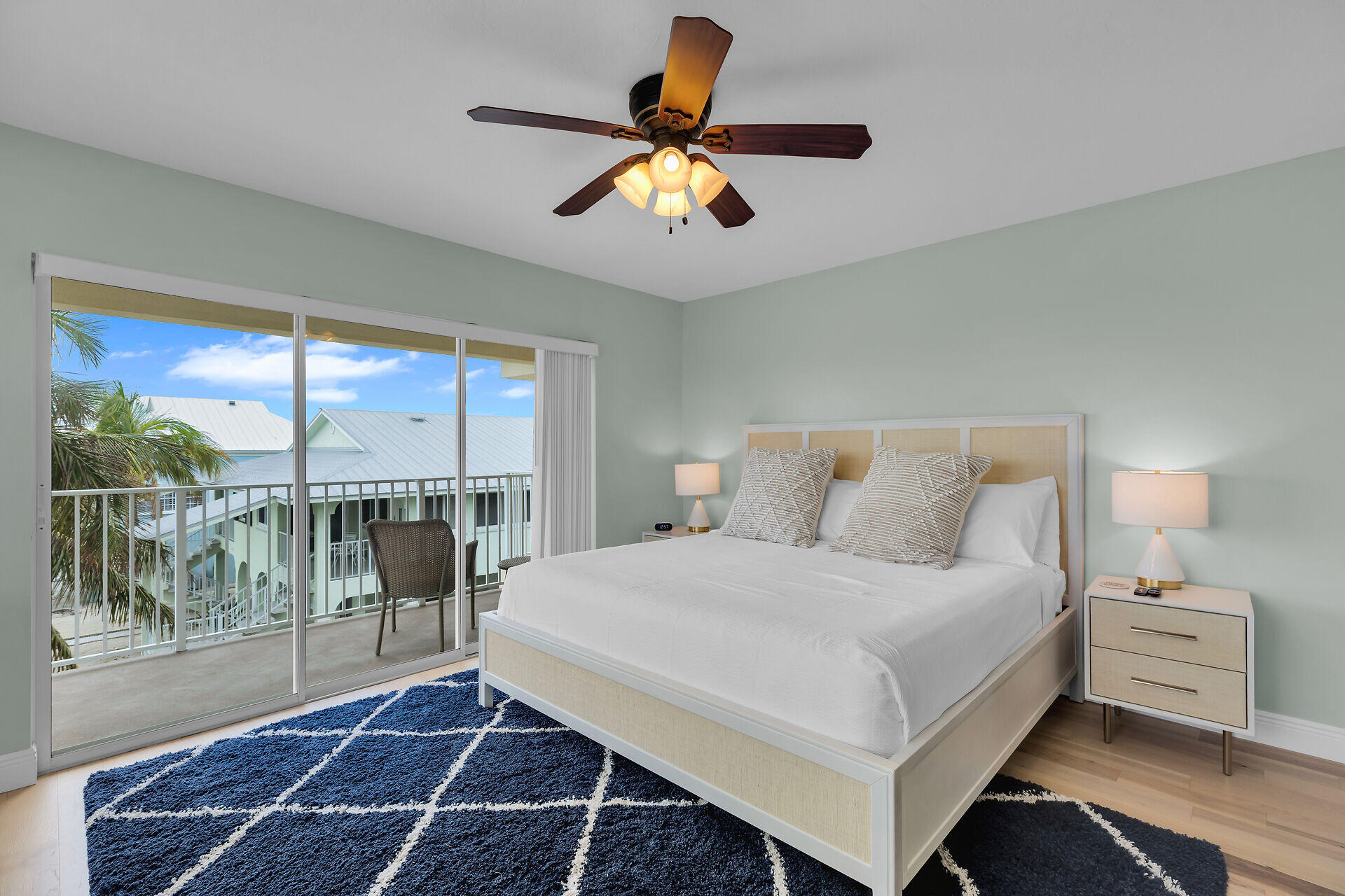 315 E Ocean Drive Property Photo 16