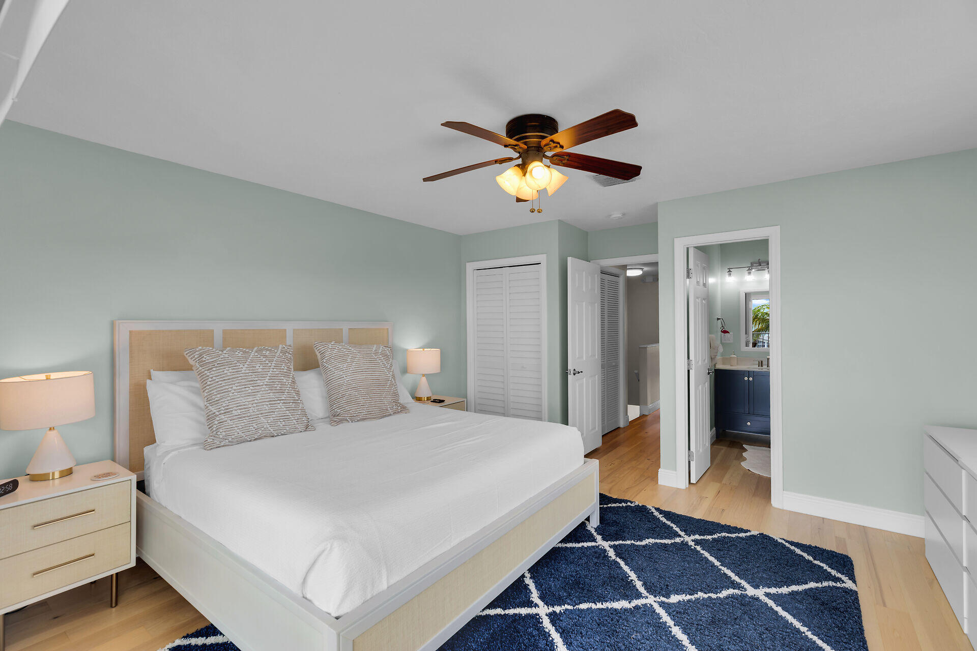 315 E Ocean Drive Property Photo 17