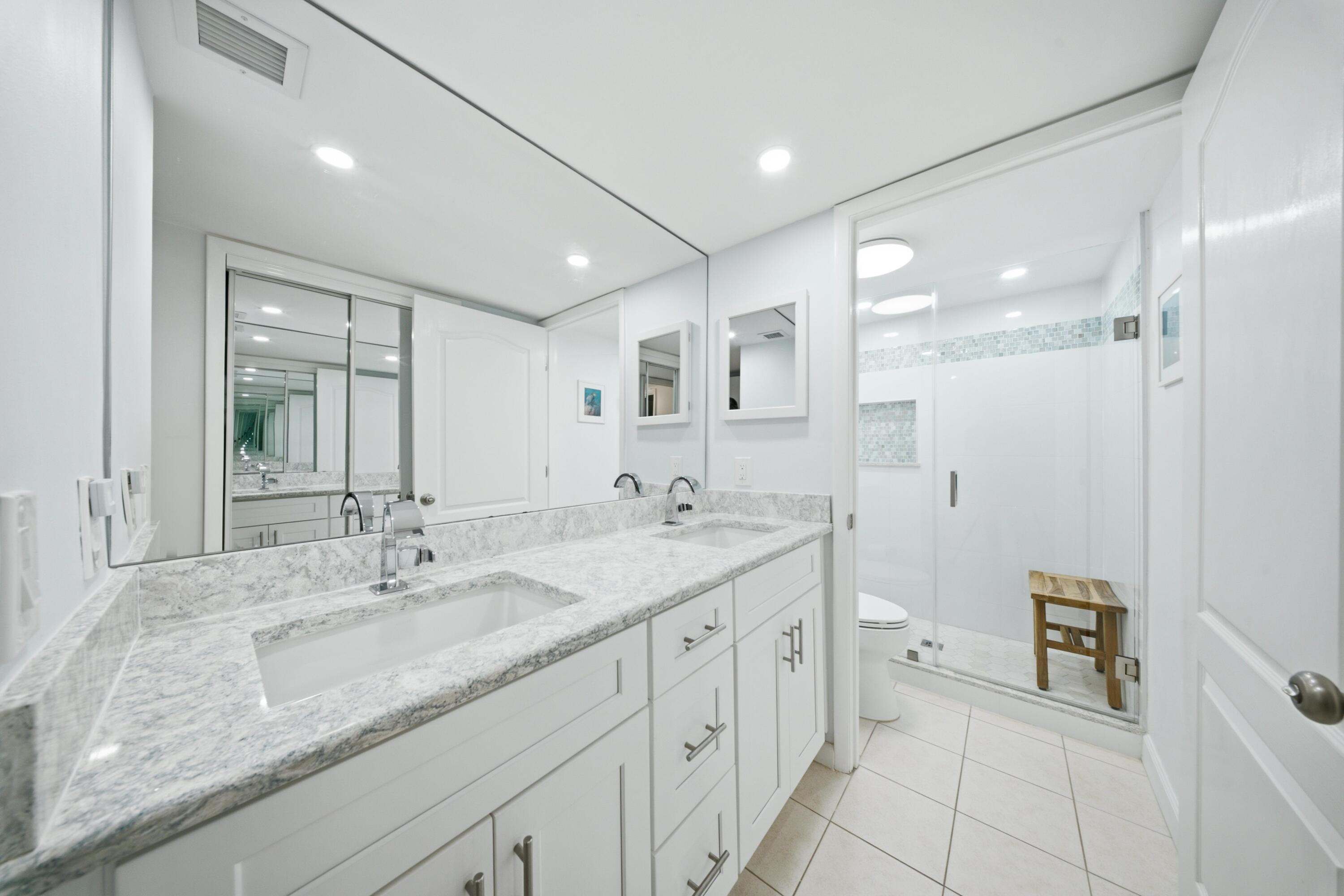 1001 W Ocean Drive 1-202 Property Photo 26