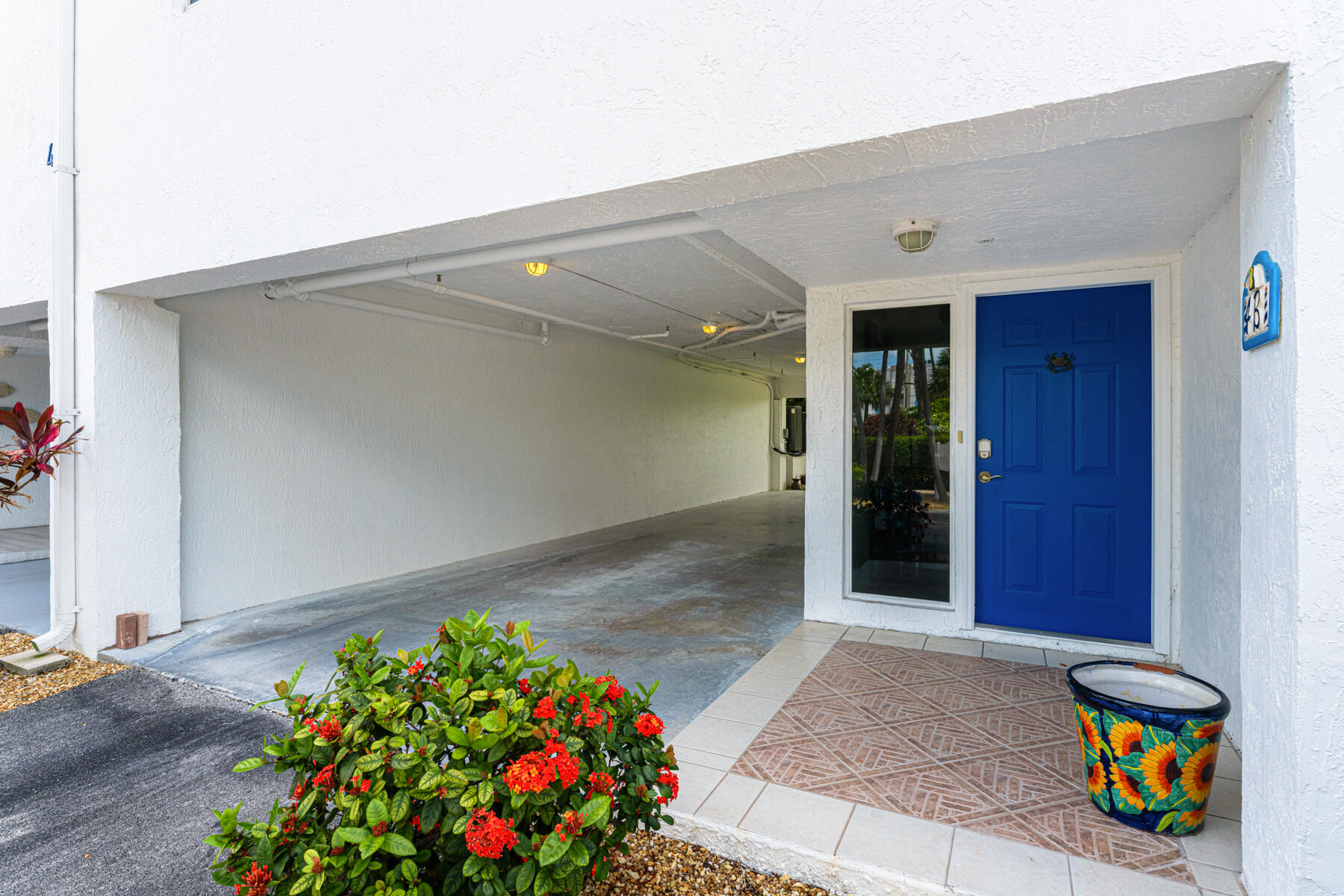 95 Coco Plum Drive 4b & Slip B-34 Property Photo 6