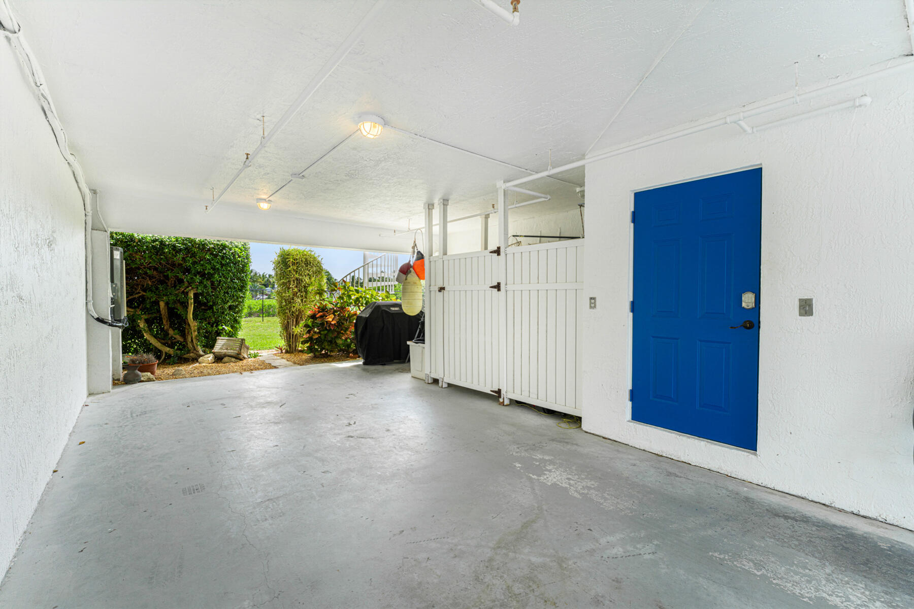 95 Coco Plum Drive 4b & Slip B-34 Property Photo 8