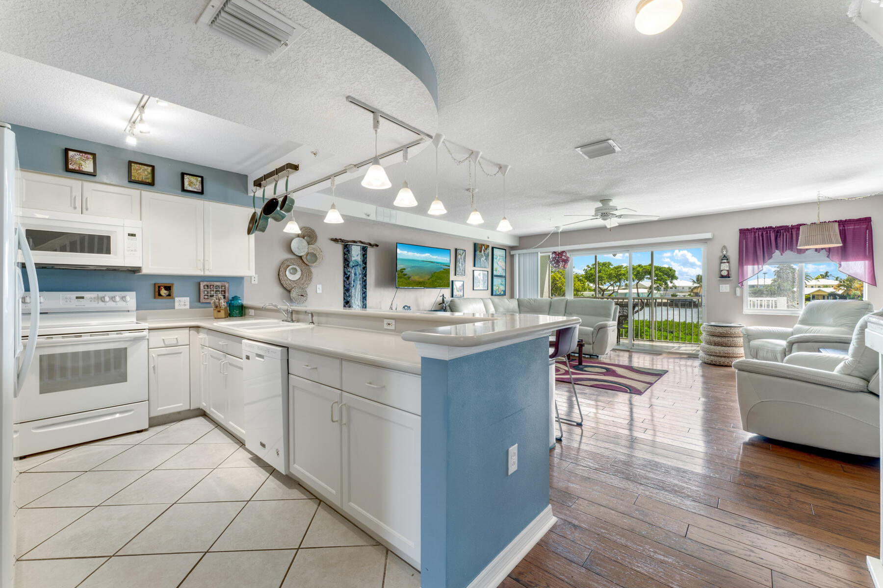 95 Coco Plum Drive 4b & Slip B-34 Property Photo 17