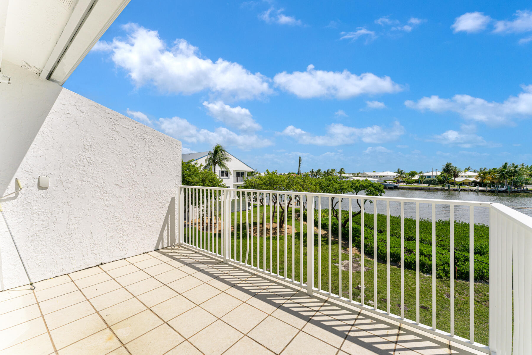 95 Coco Plum Drive 4b & Slip B-34 Property Photo 27