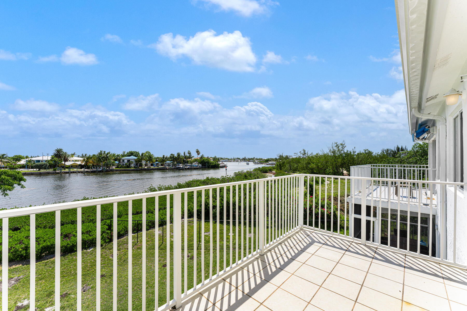 95 Coco Plum Drive 4b & Slip B-34 Property Photo 28