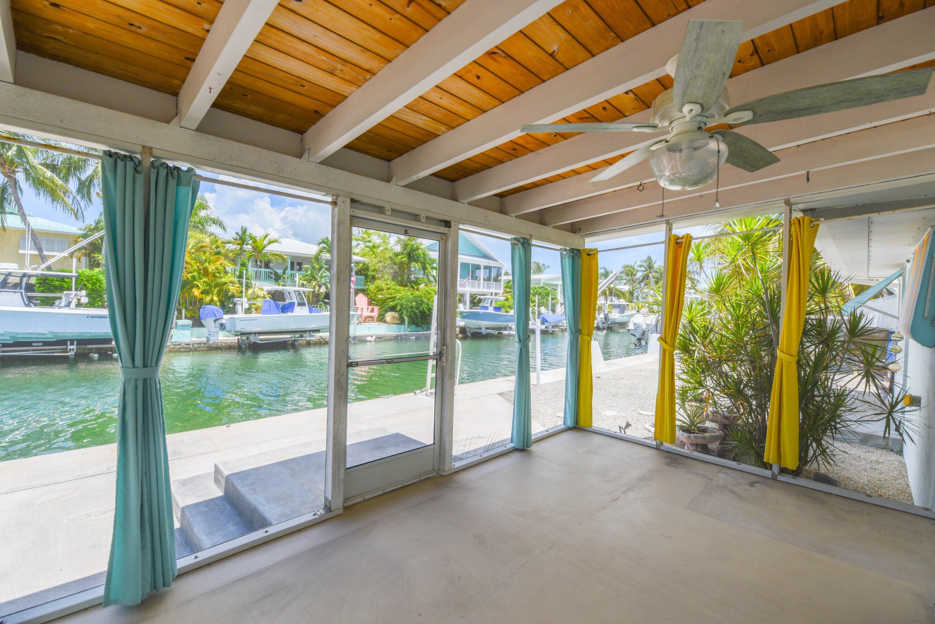 466 W Shore Drive Property Photo 11