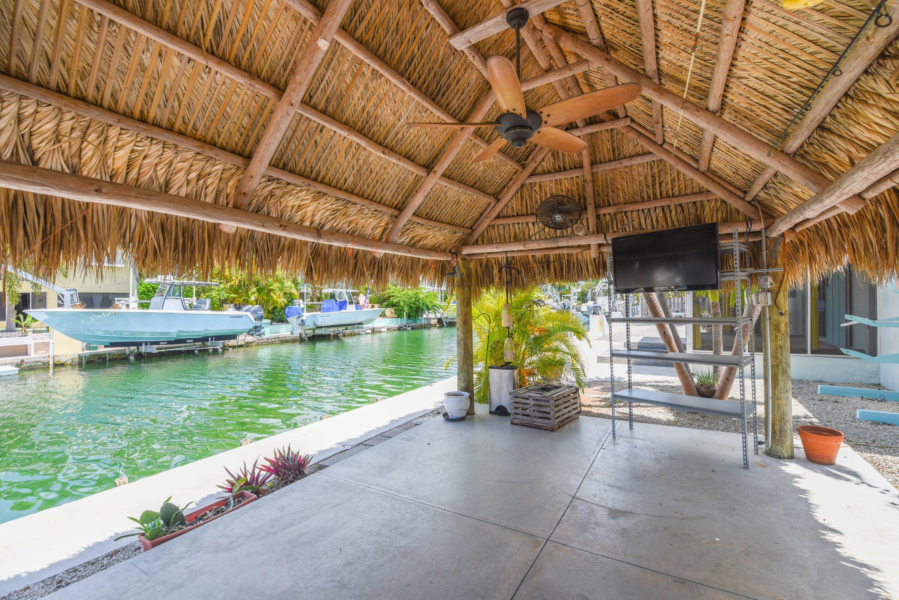 466 W Shore Drive Property Photo 12