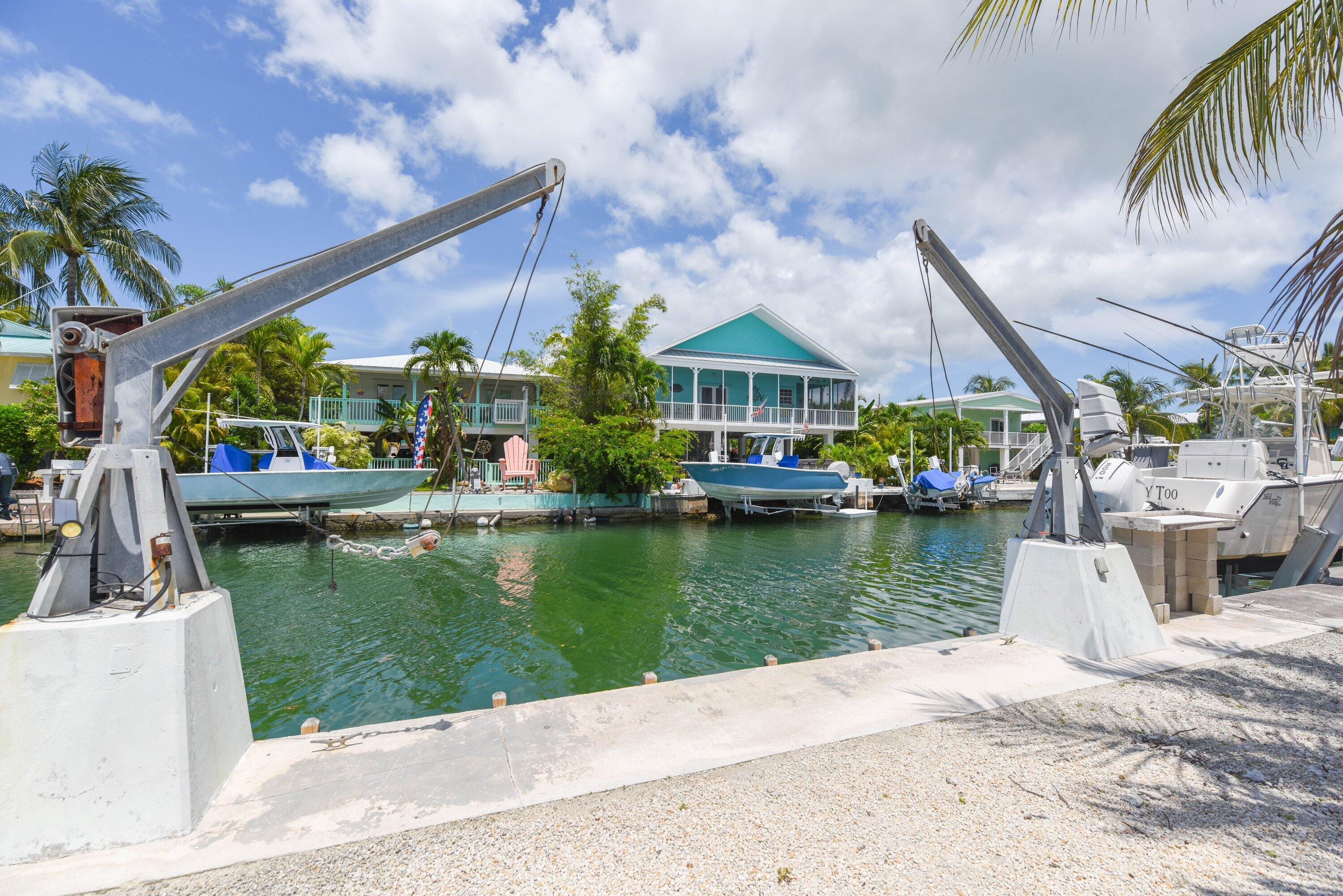 466 W Shore Drive Property Photo 14