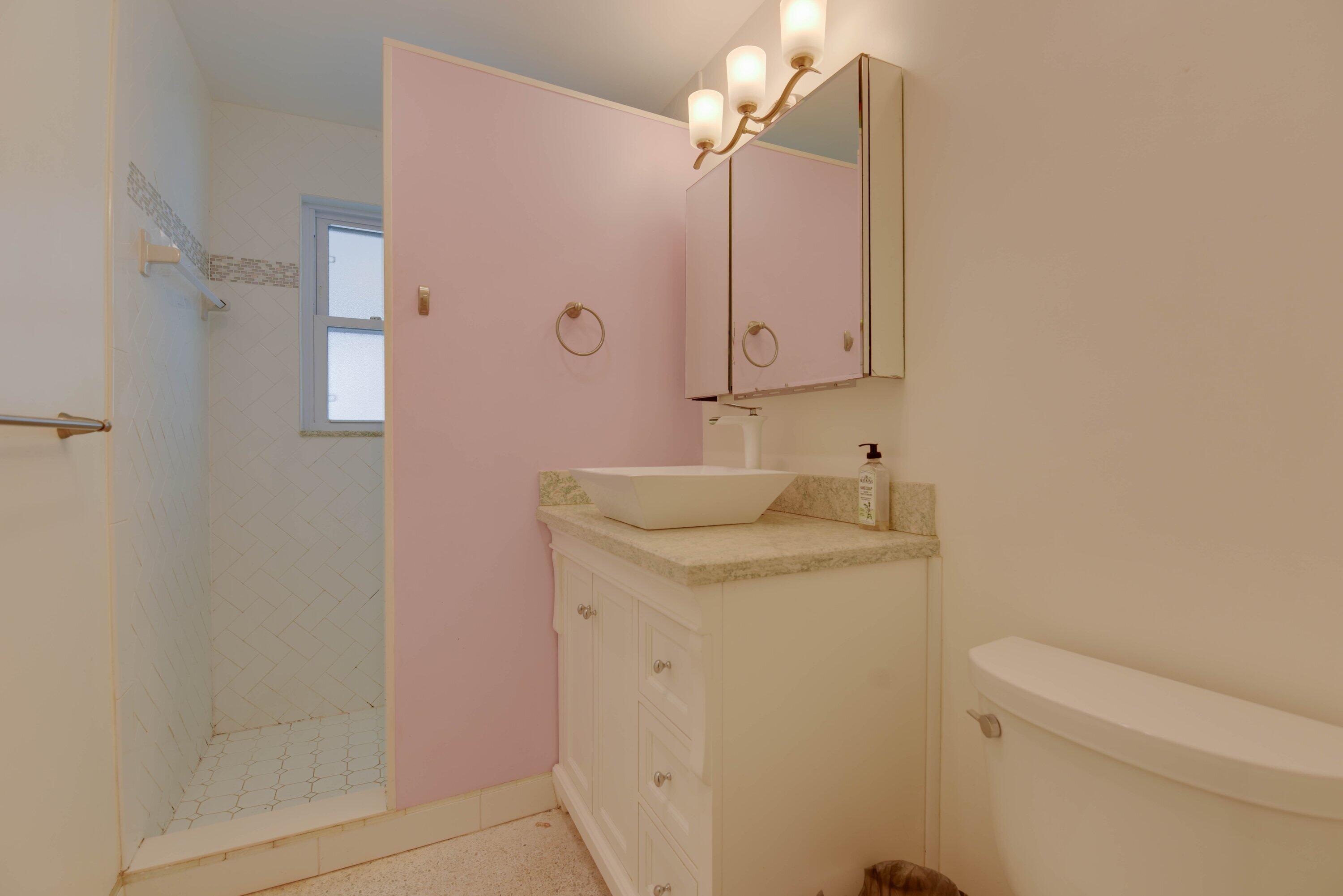 466 W Shore Drive Property Photo 21