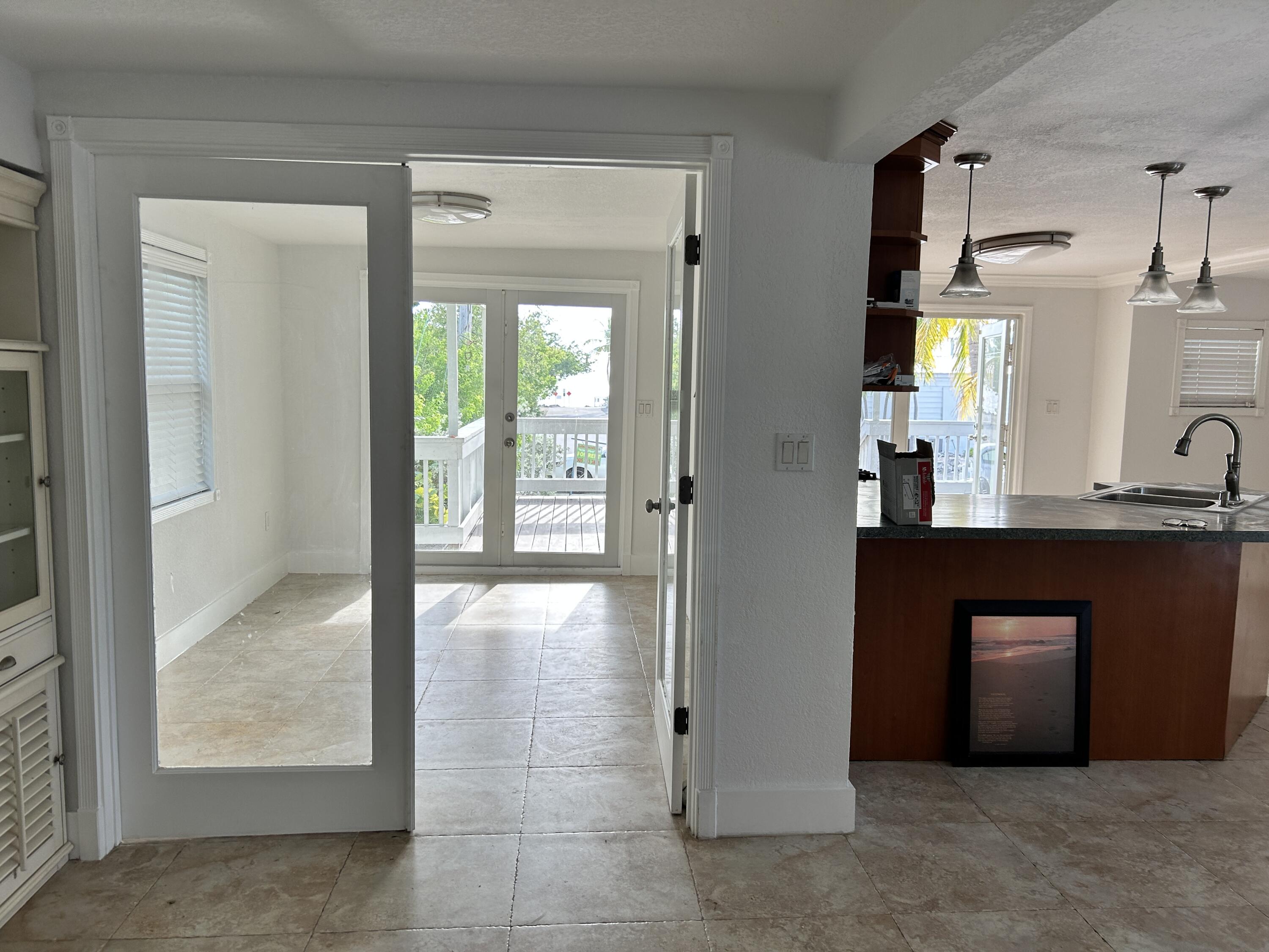 100 Sunset Lane Property Photo 11