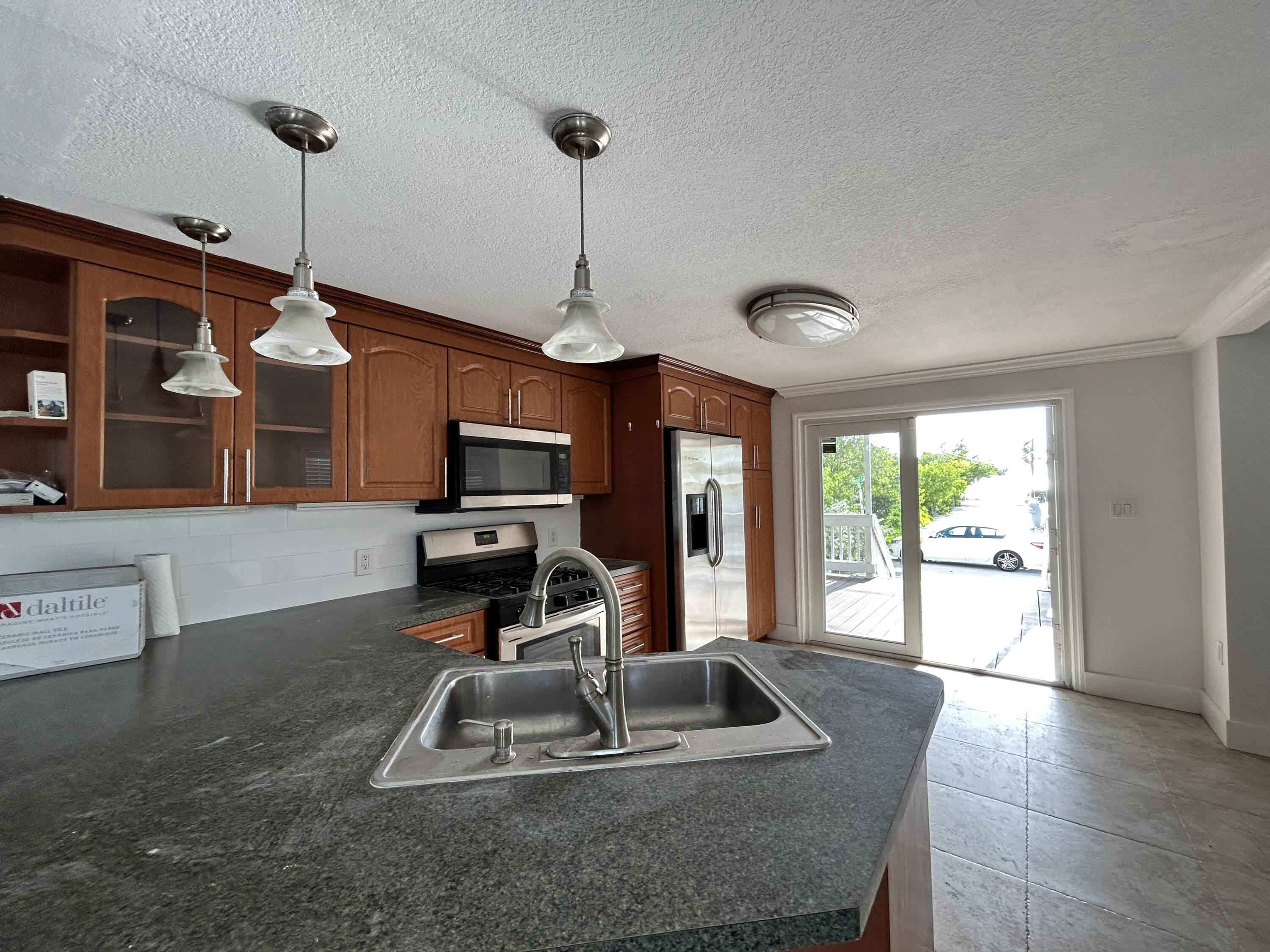 100 Sunset Lane Property Photo 13