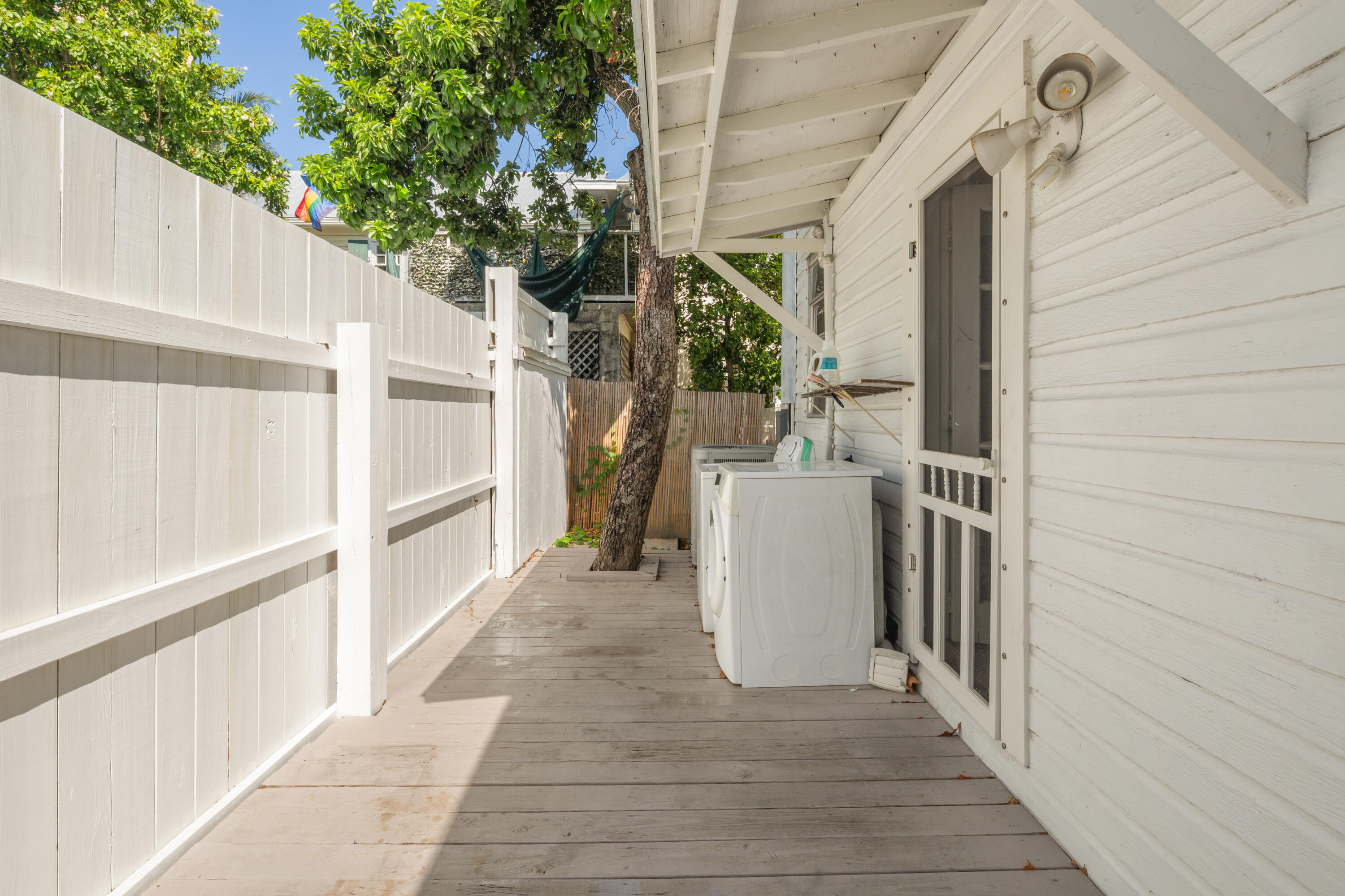 1124 Watson Street Property Photo 23