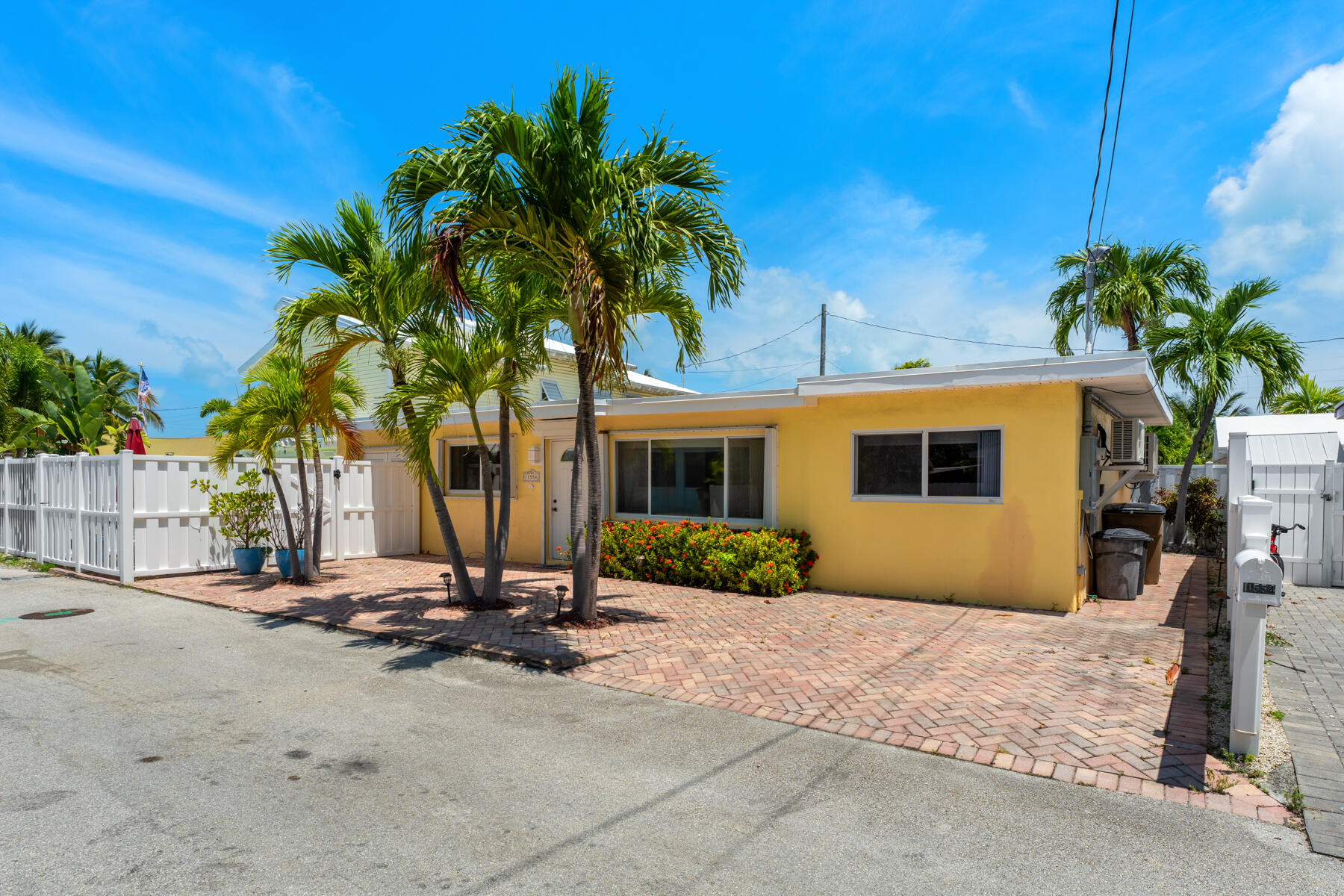 11554 5th Avenue Ocean Property Photo 1
