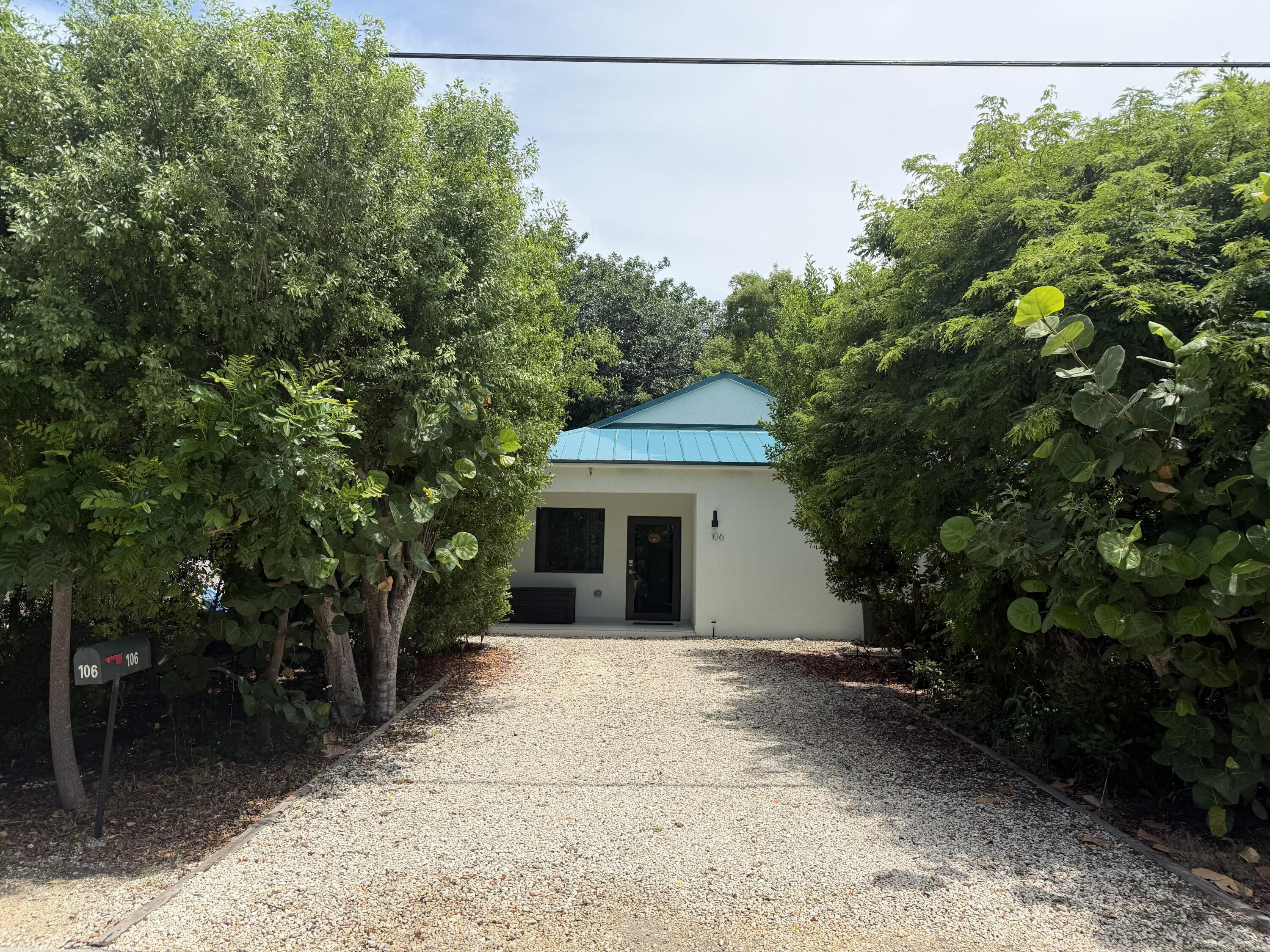 106 S Bay Harbor Drive Property Photo 1